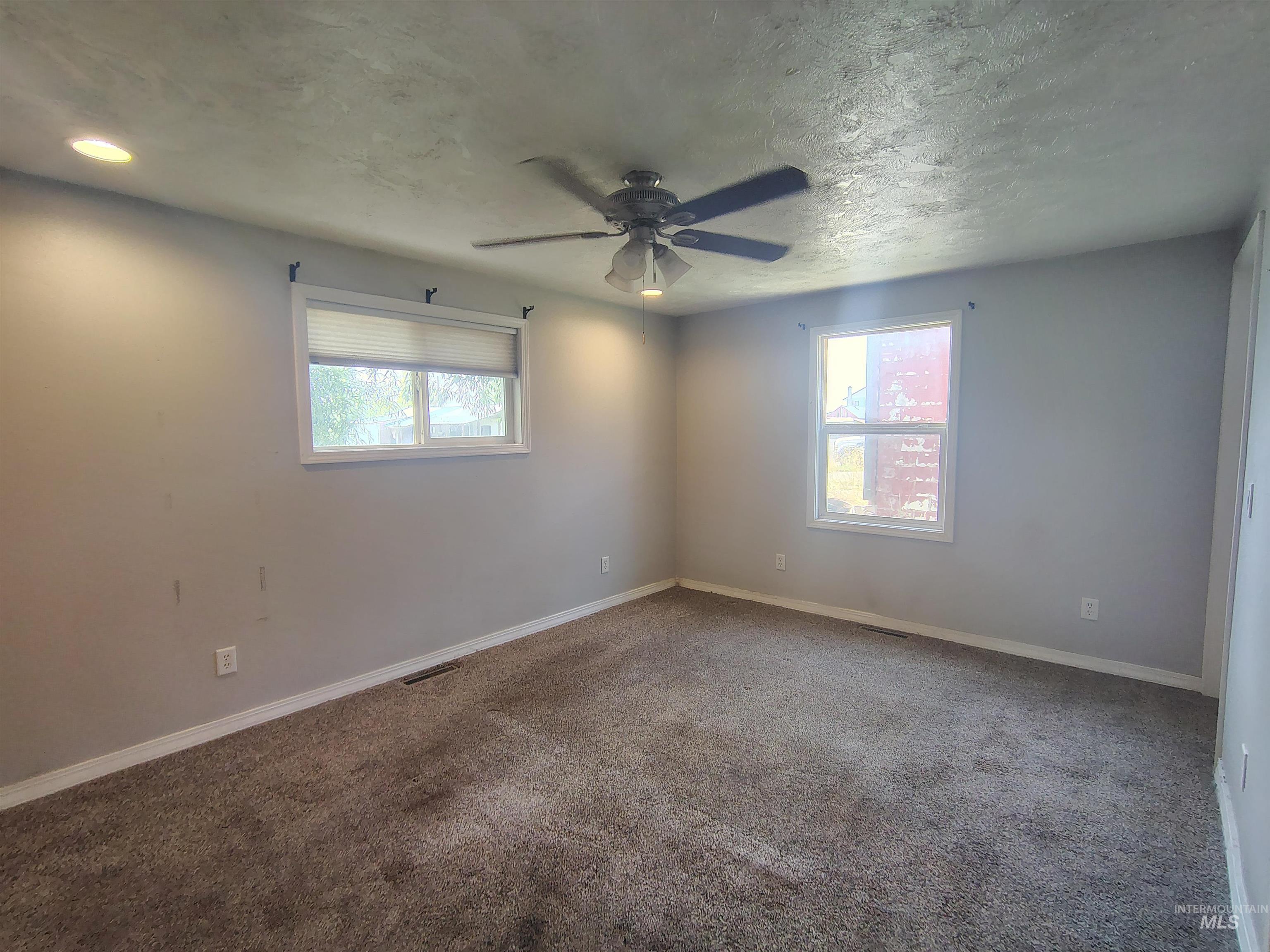 61 Cherry St Property Photo 18