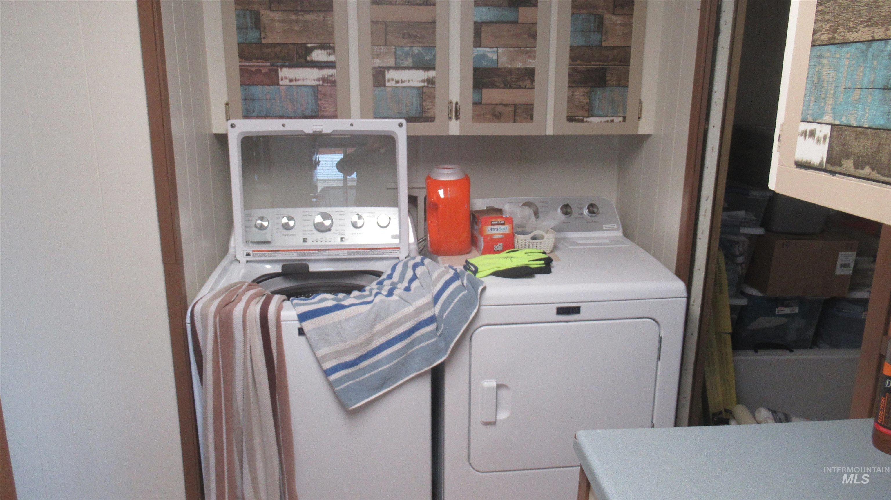 1109 W D Property Photo 9