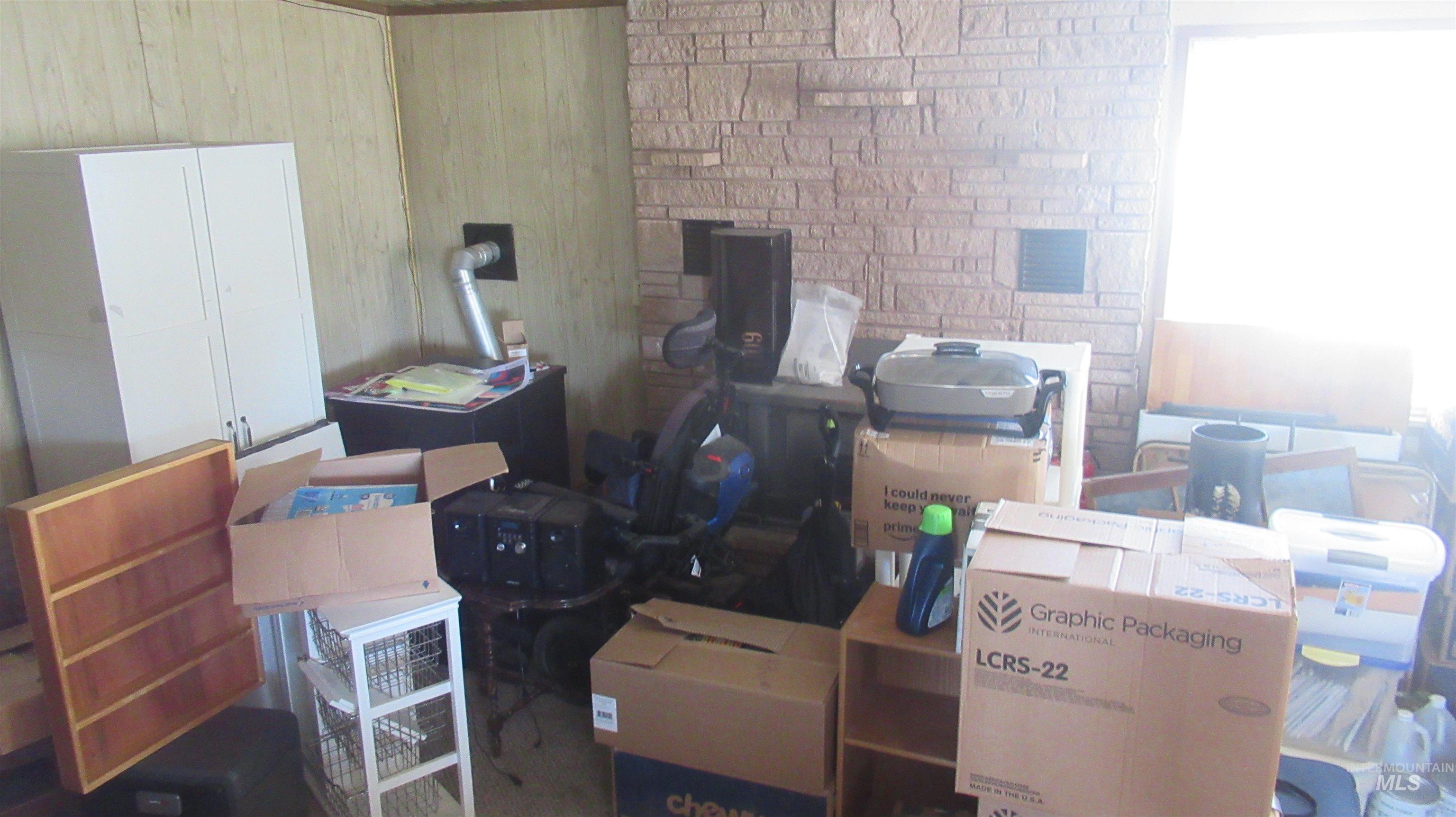 1109 W D Property Photo 17