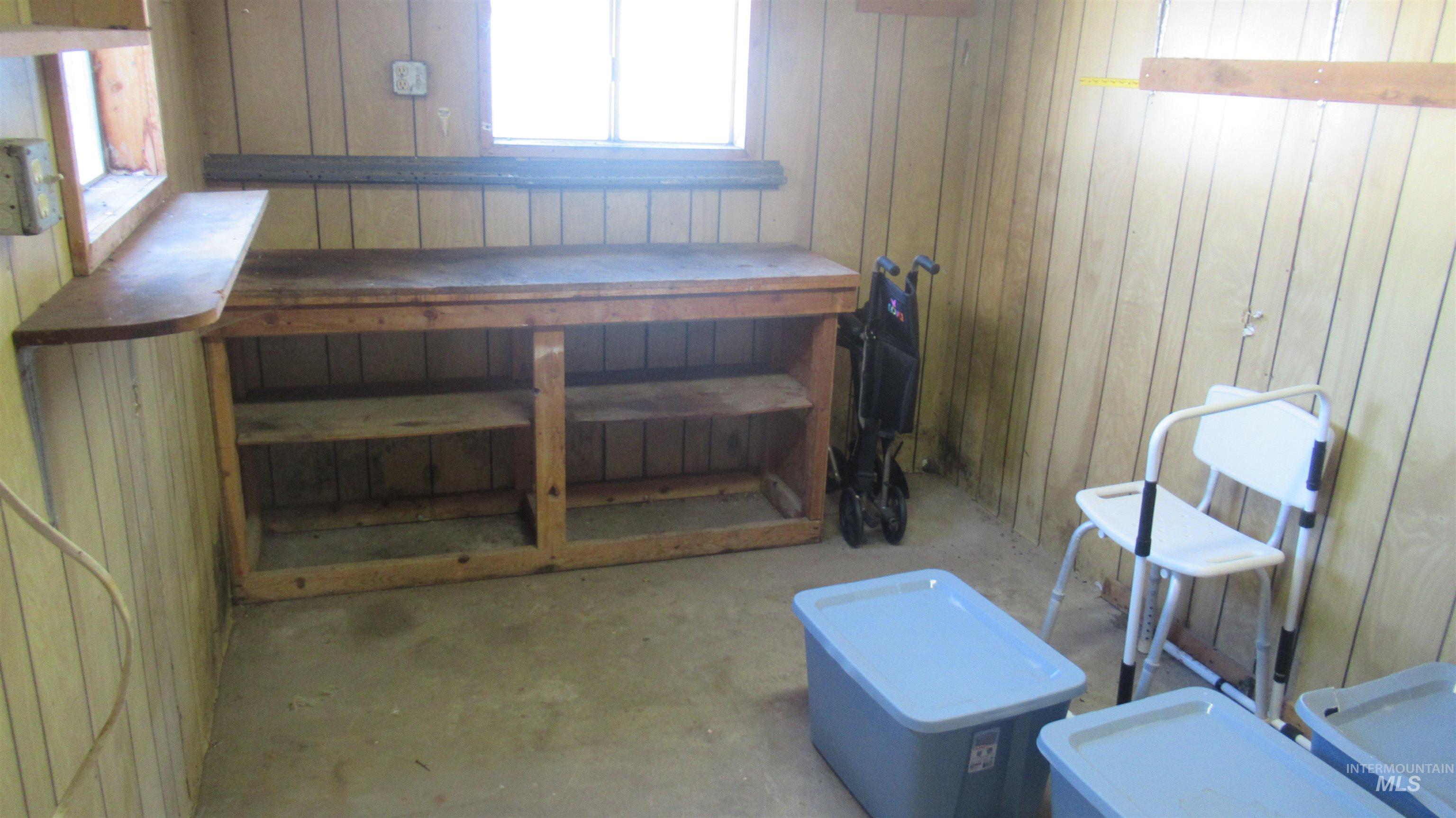 1109 W D Property Photo 18
