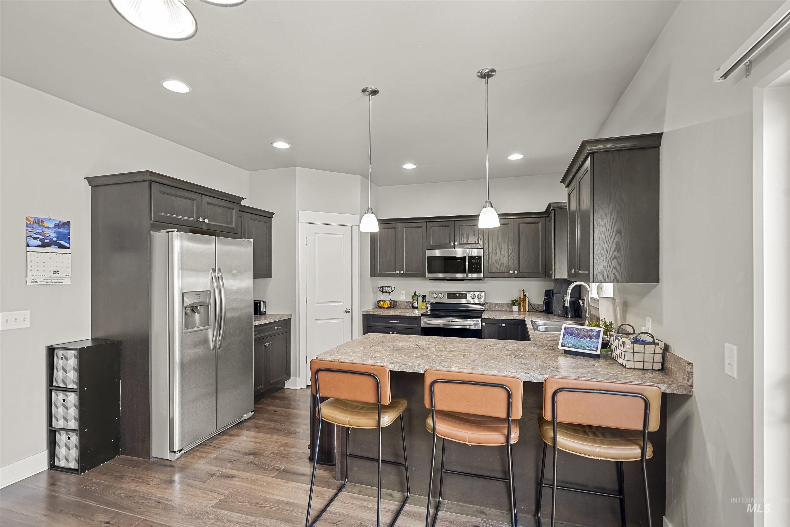 1916 14th Dr Property Photo 3