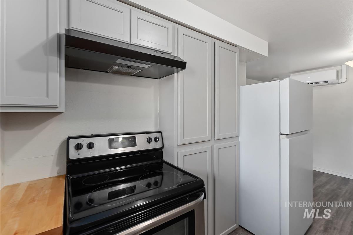 125 Donna Dr Property Photo 10