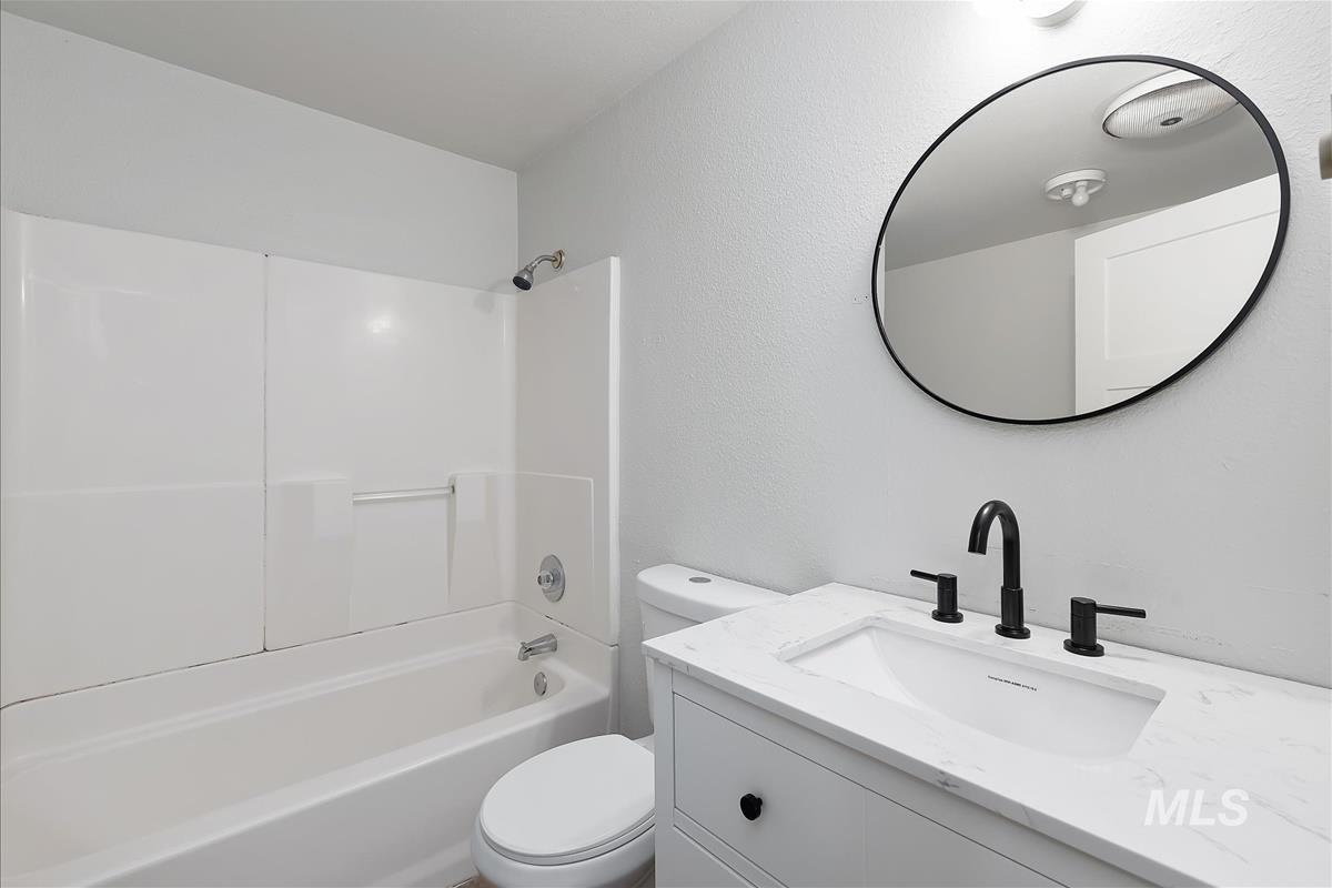 125 Donna Dr Property Photo 12
