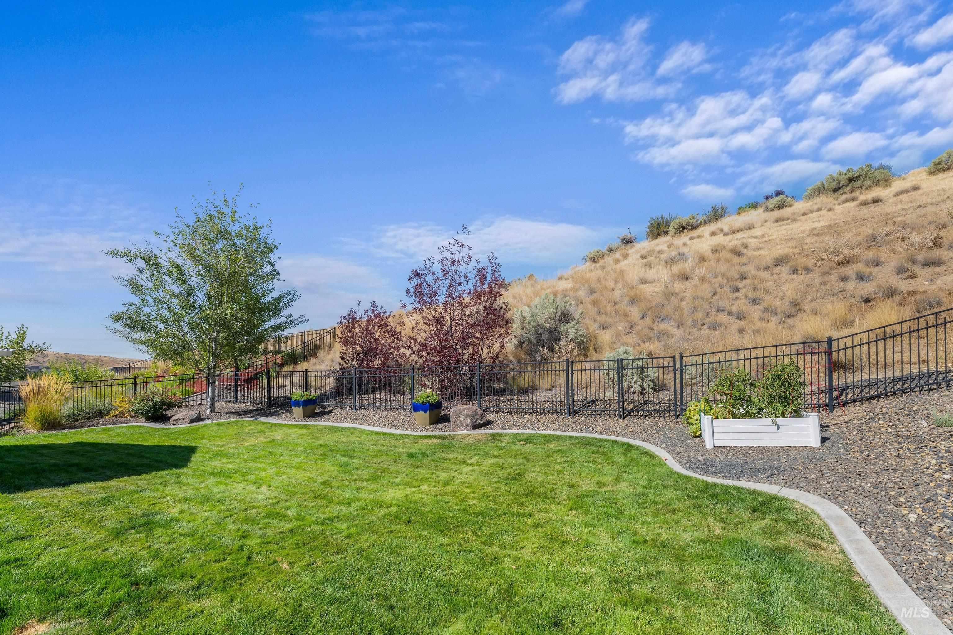 18887 N Summer Pl. Property Photo 34