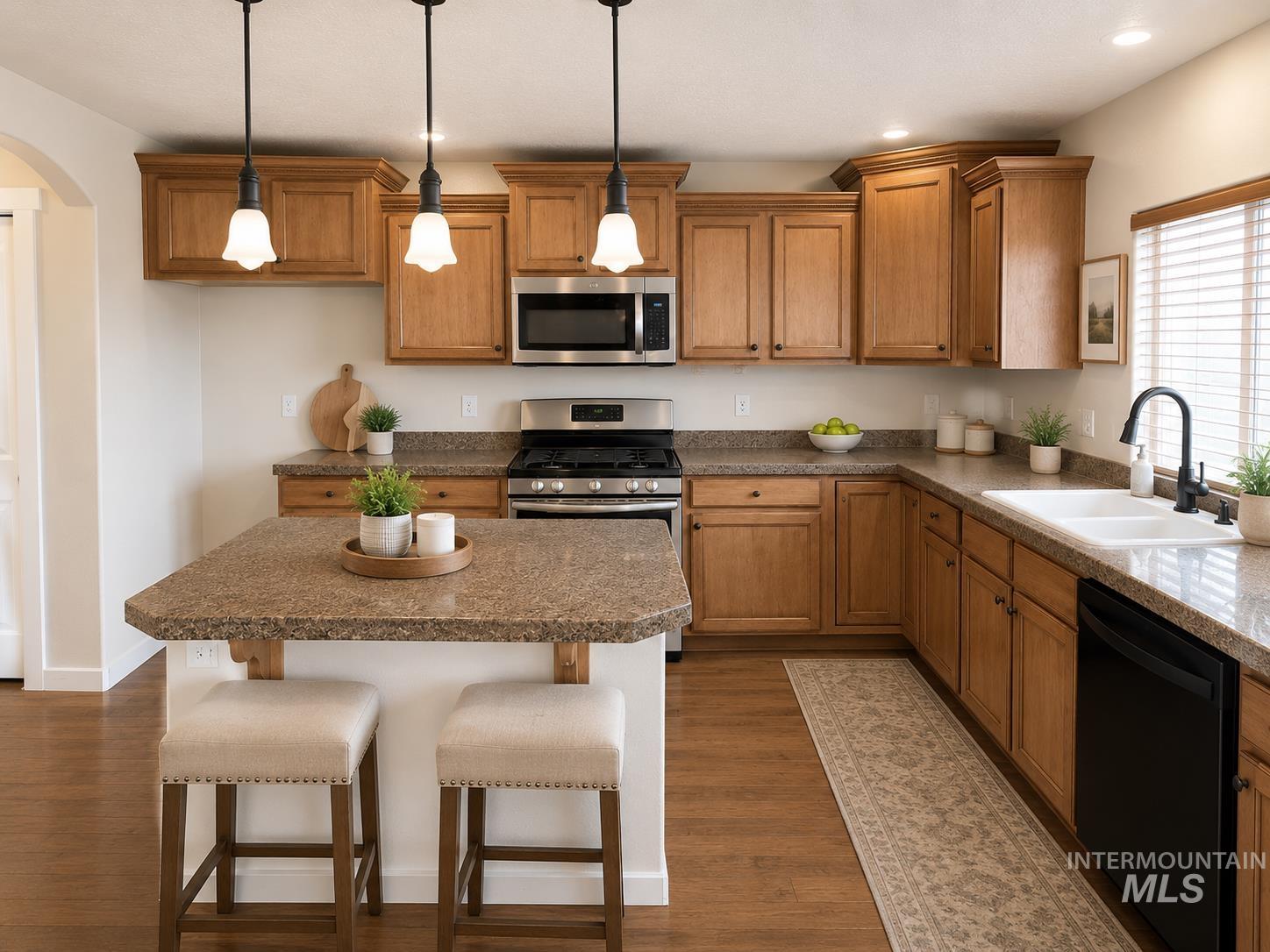 4971 E Geranium Property Photo 6