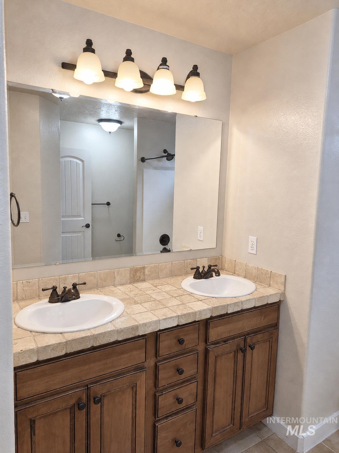 4971 E Geranium Property Photo 18