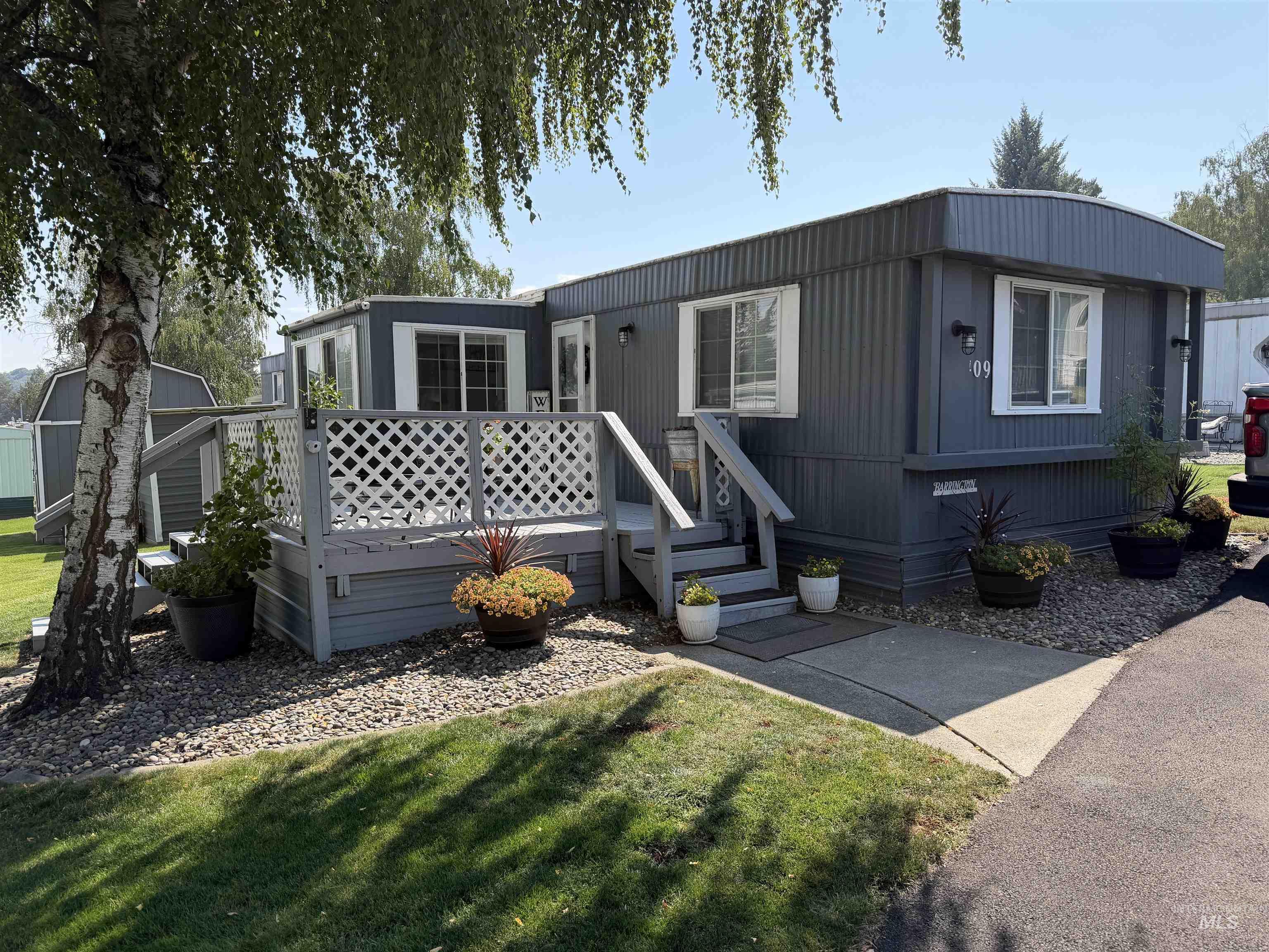 411 N Almon #409 Property Photo 24