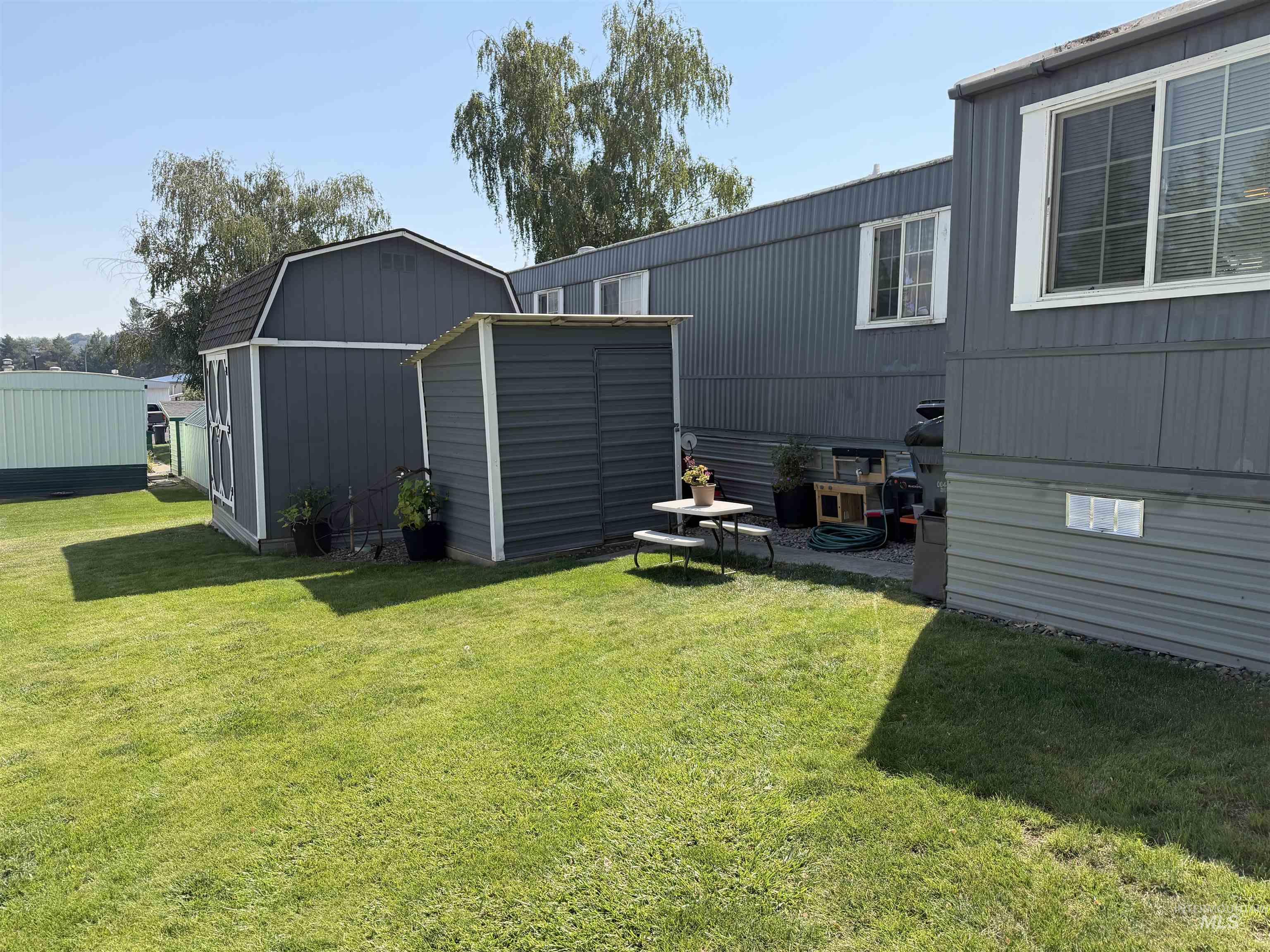 411 N Almon #409 Property Photo 25