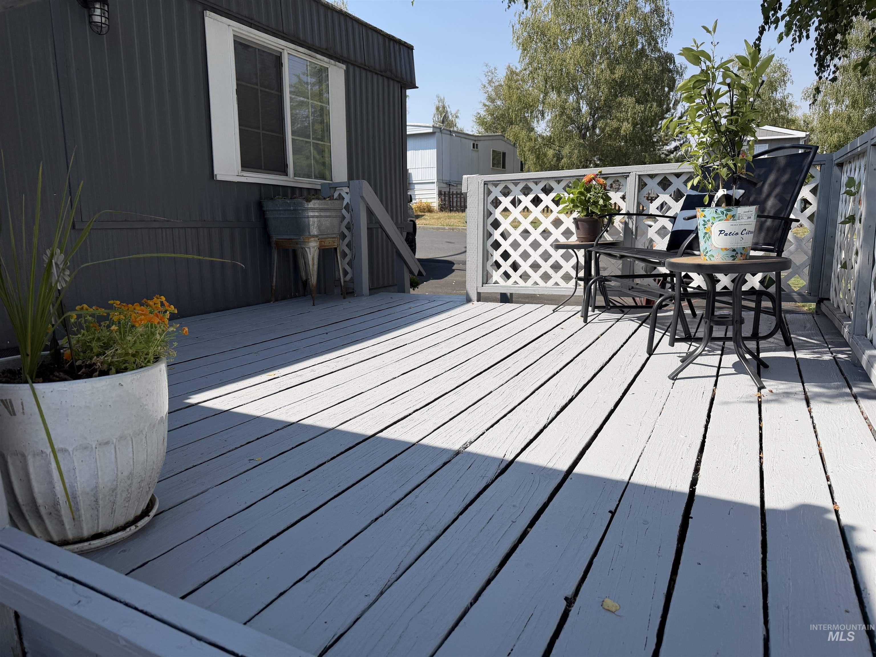 411 N Almon #409 Property Photo 26