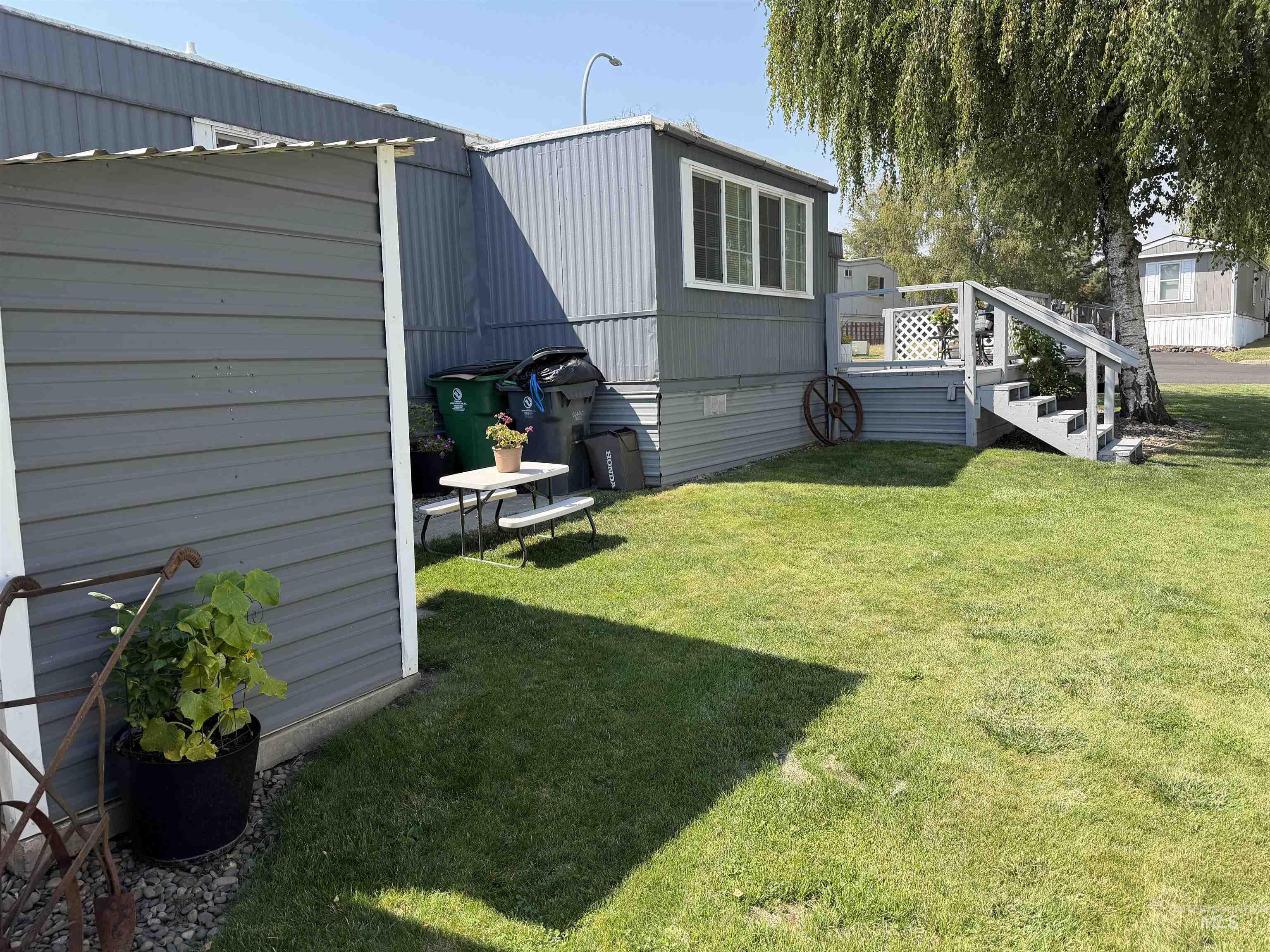 411 N Almon #409 Property Photo 27