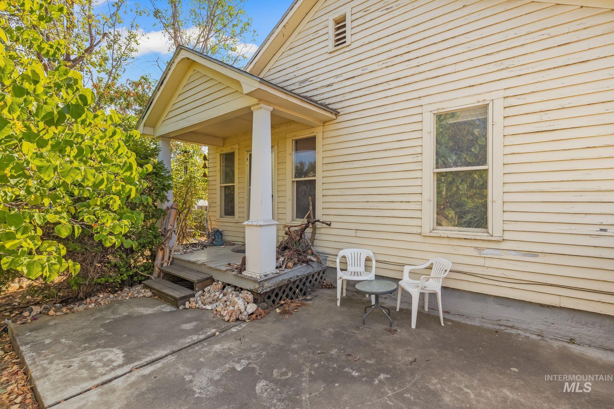 1069 Post Lane Property Photo 23
