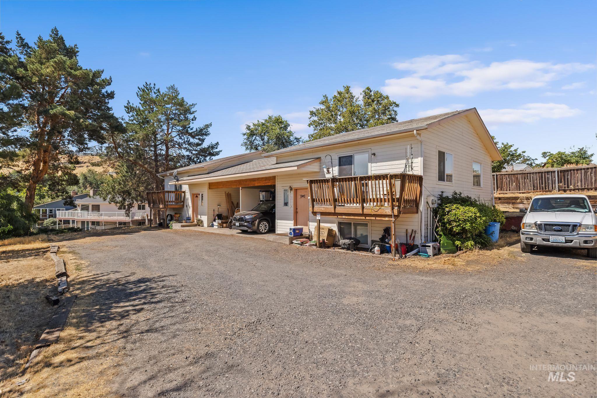 1071 Post Lane Property Photo 1