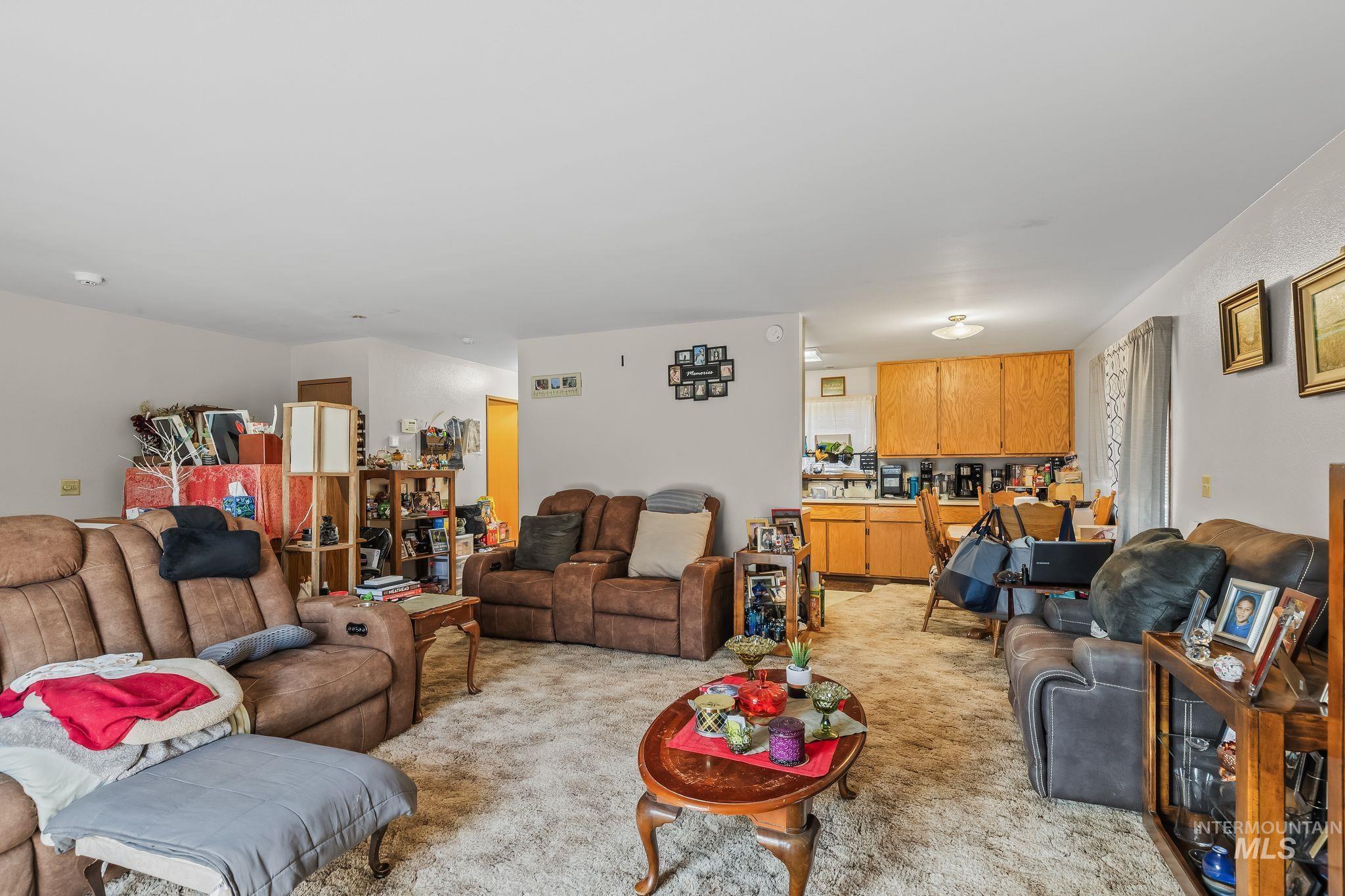 1071 Post Lane Property Photo 4