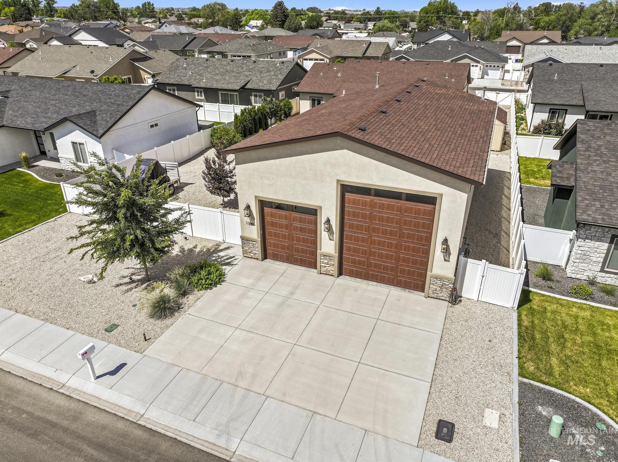 1360 Zephlyn Street Property Photo 1
