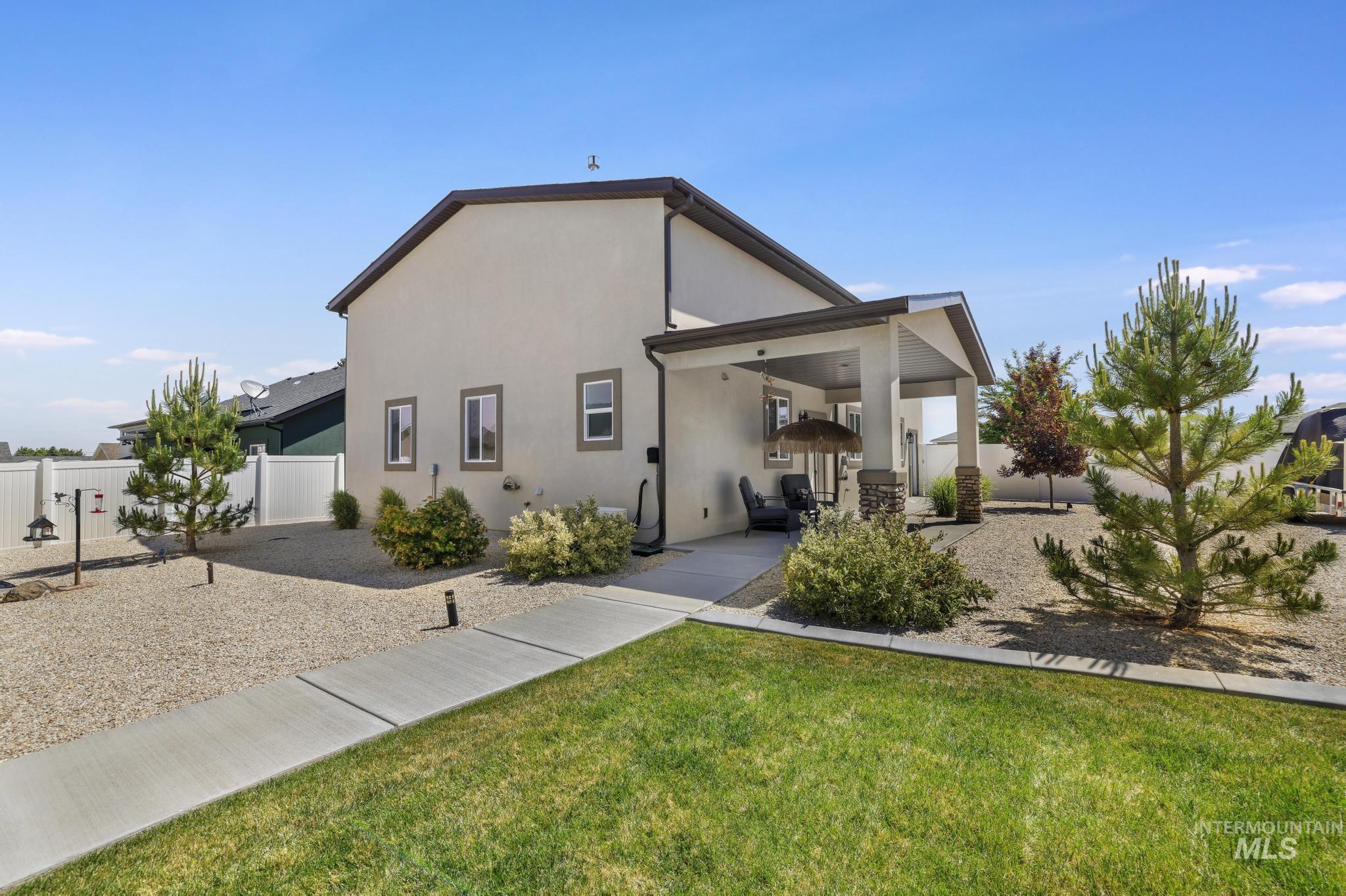 1360 Zephlyn Street Property Photo 14