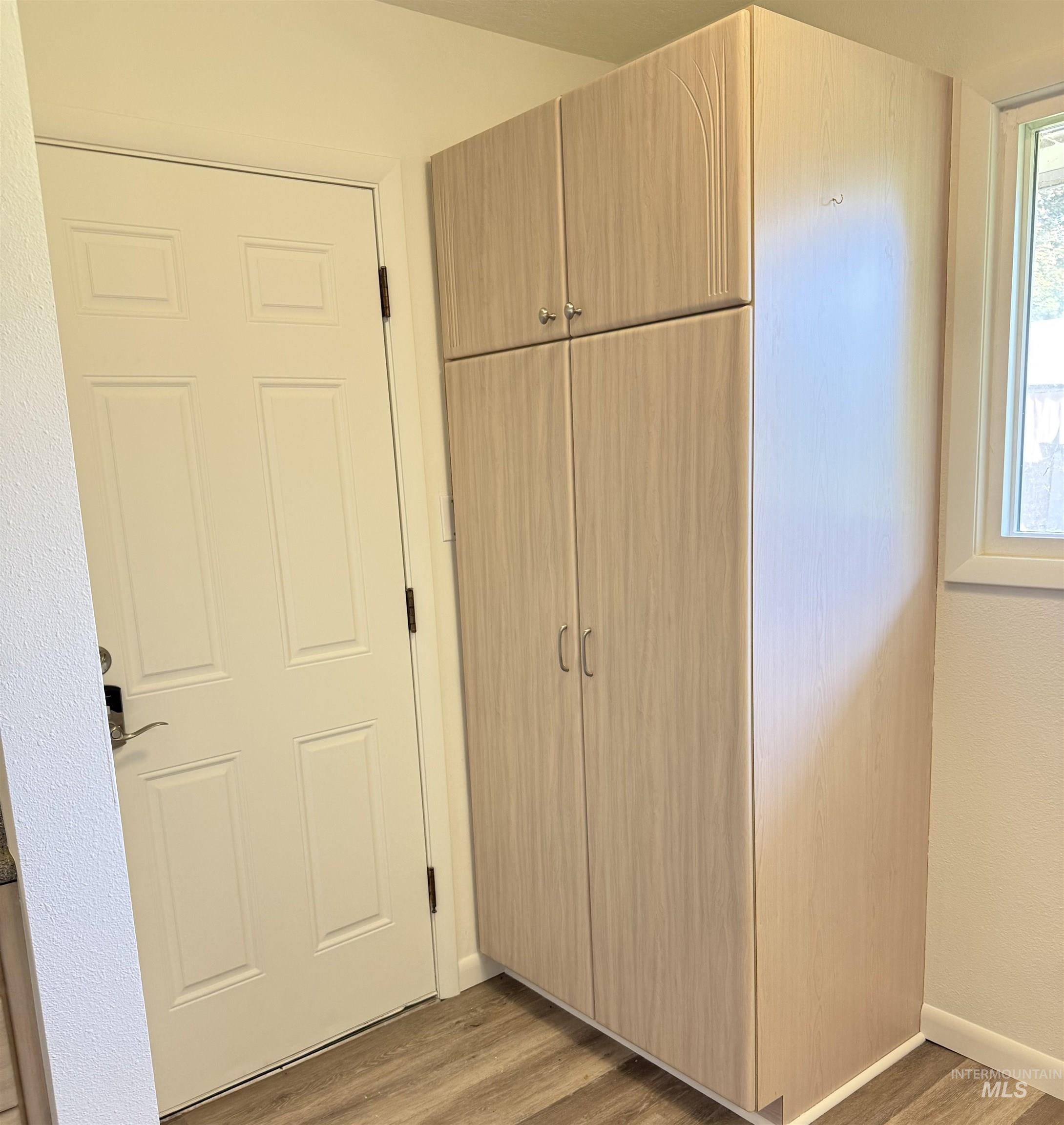 2023 Falls Ave E Property Photo 7
