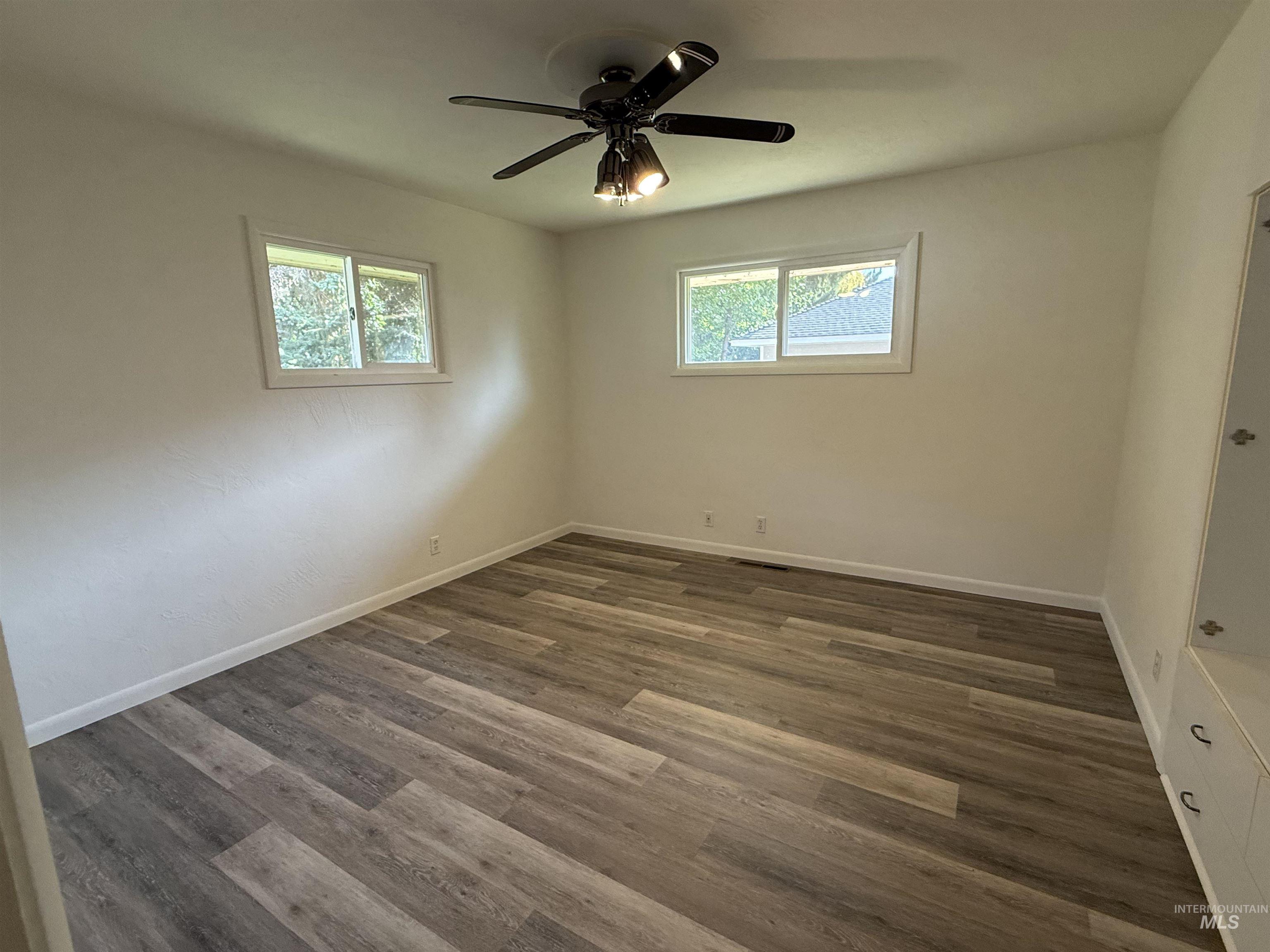 2023 Falls Ave E Property Photo 12