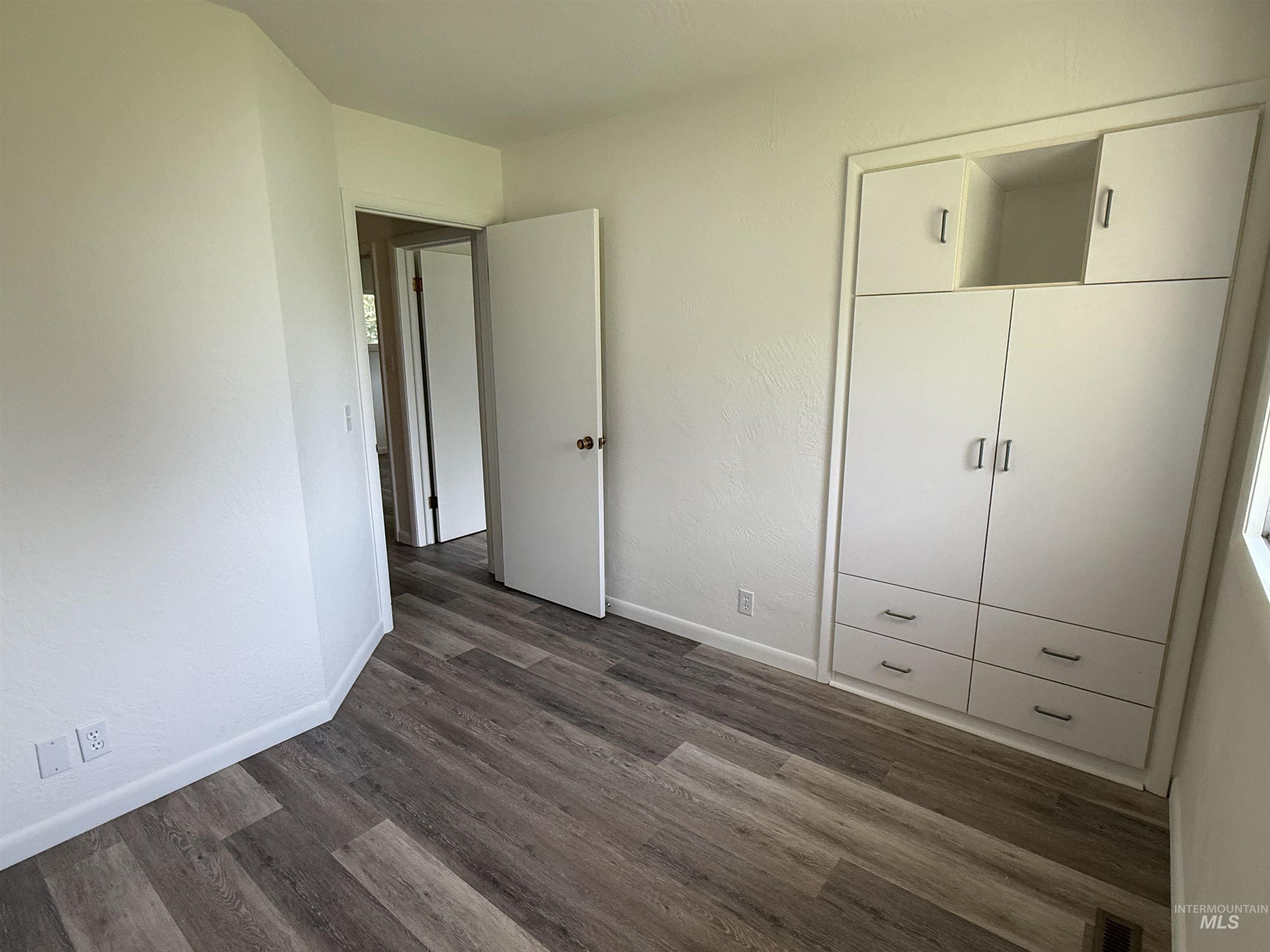 2023 Falls Ave E Property Photo 17