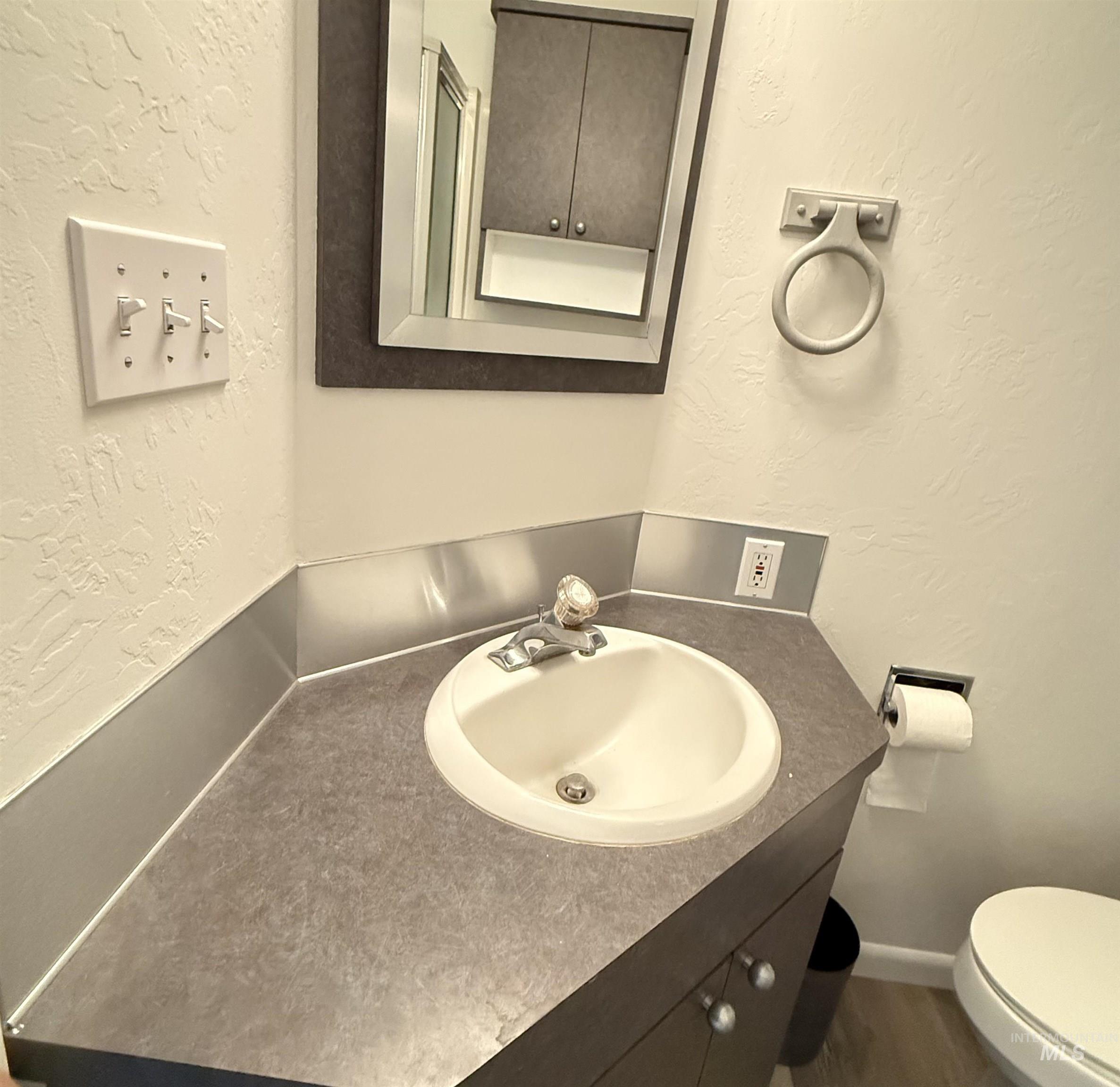2023 Falls Ave E Property Photo 21