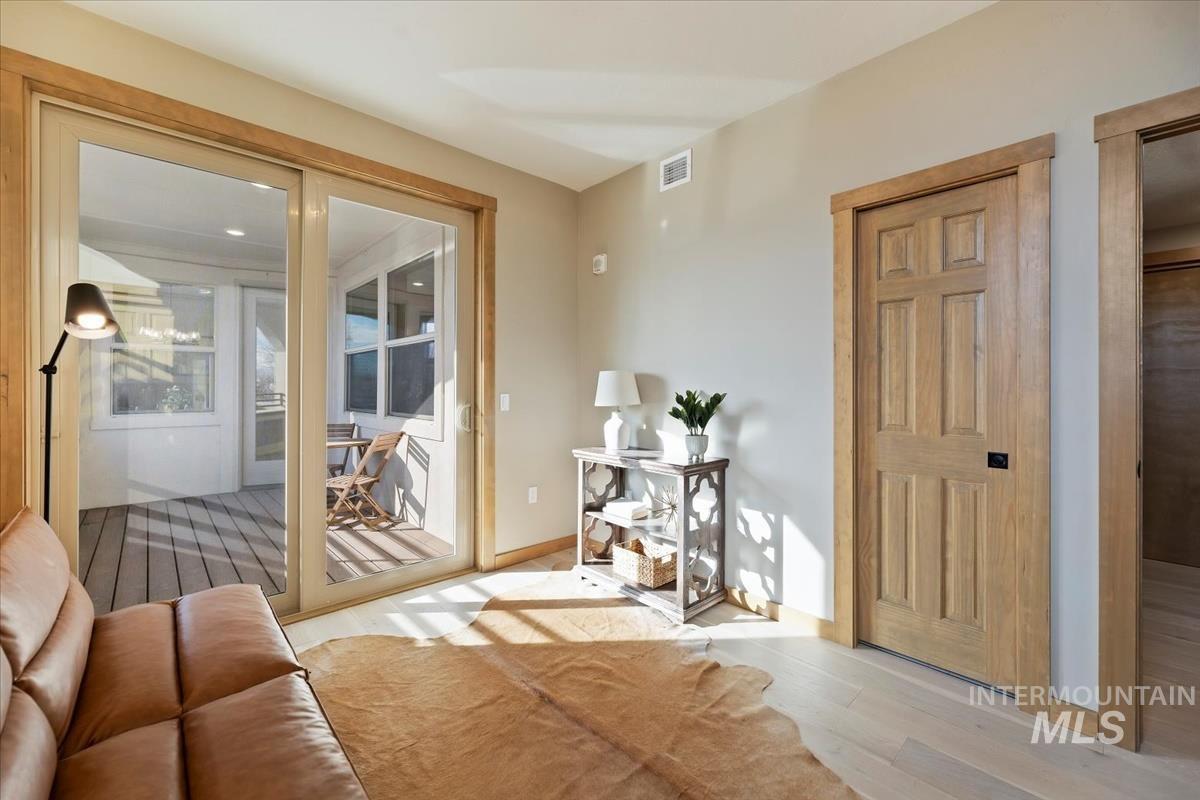 79 E Aikens Street Property Photo 26