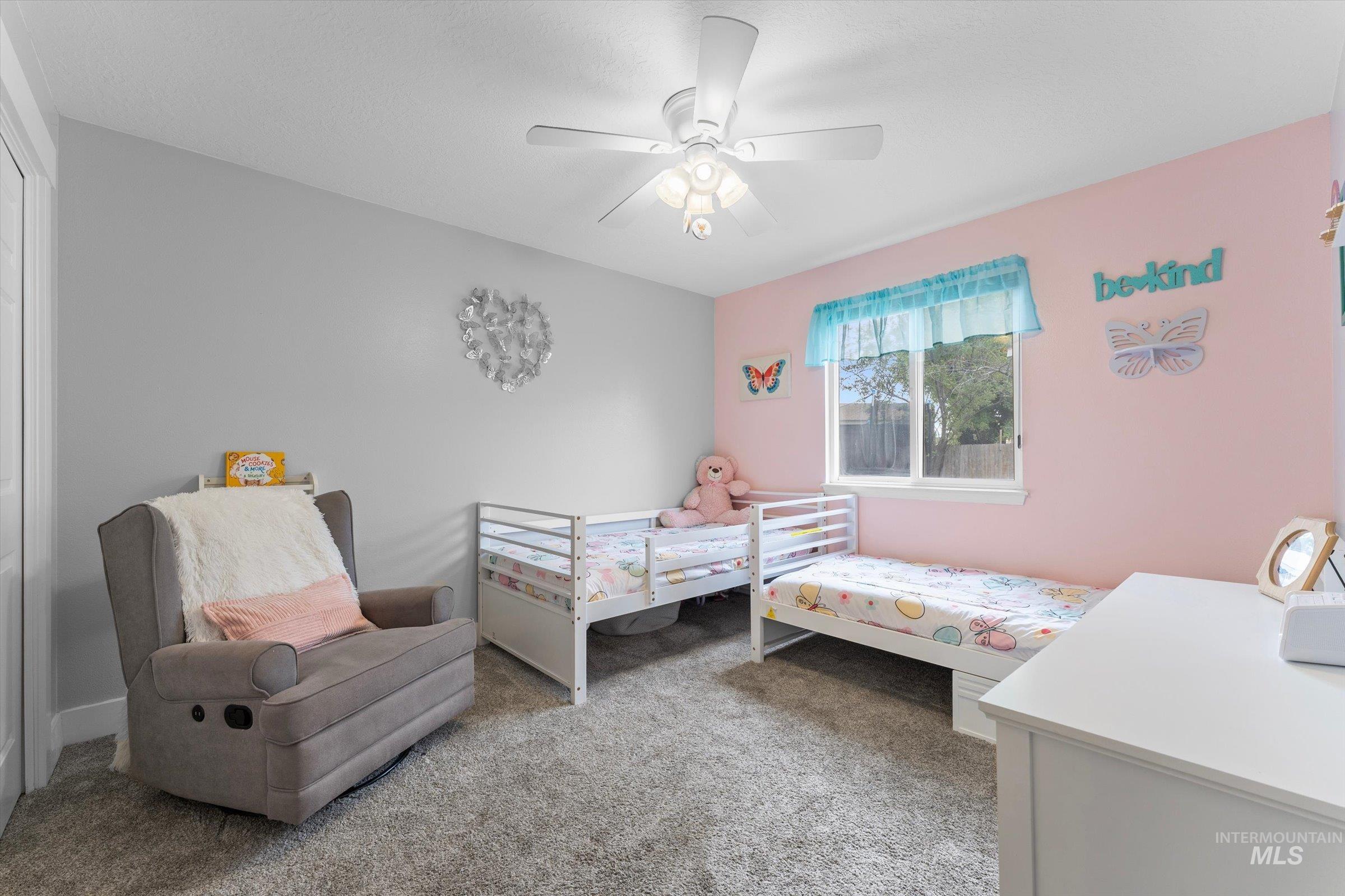 1074 N Clara Ave Property Photo 25