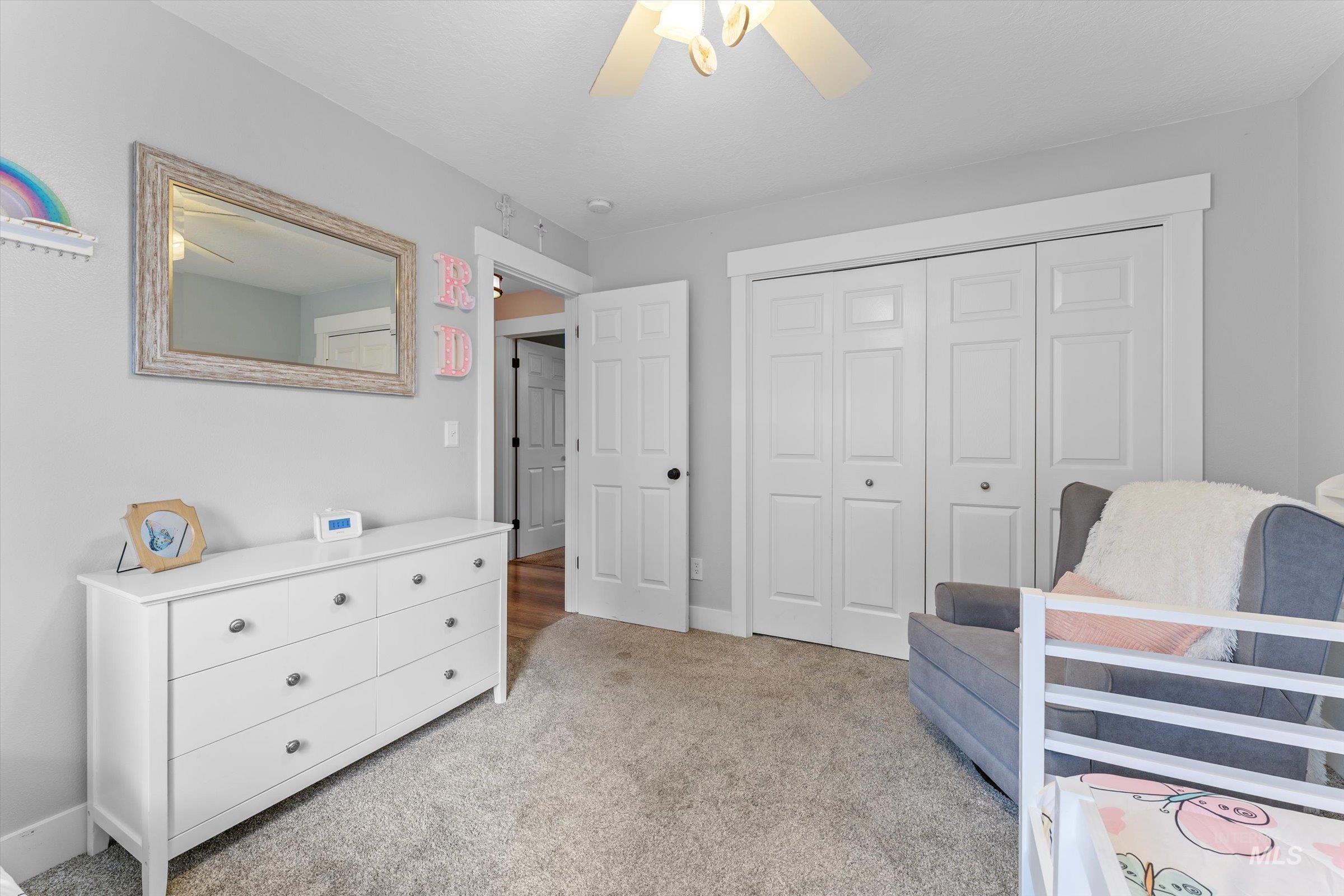 1074 N Clara Ave Property Photo 26