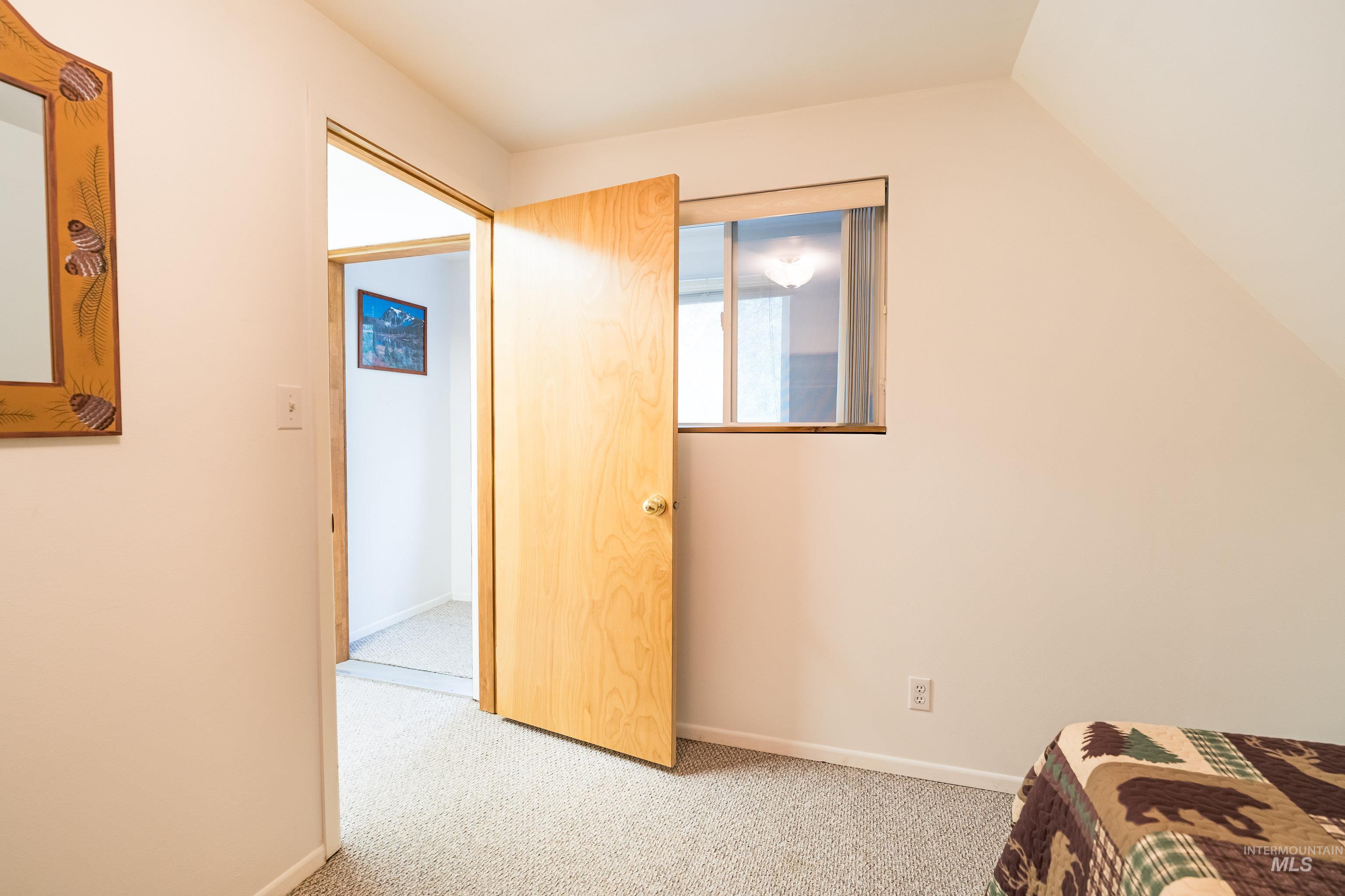 65 S Quartz Property Photo 20