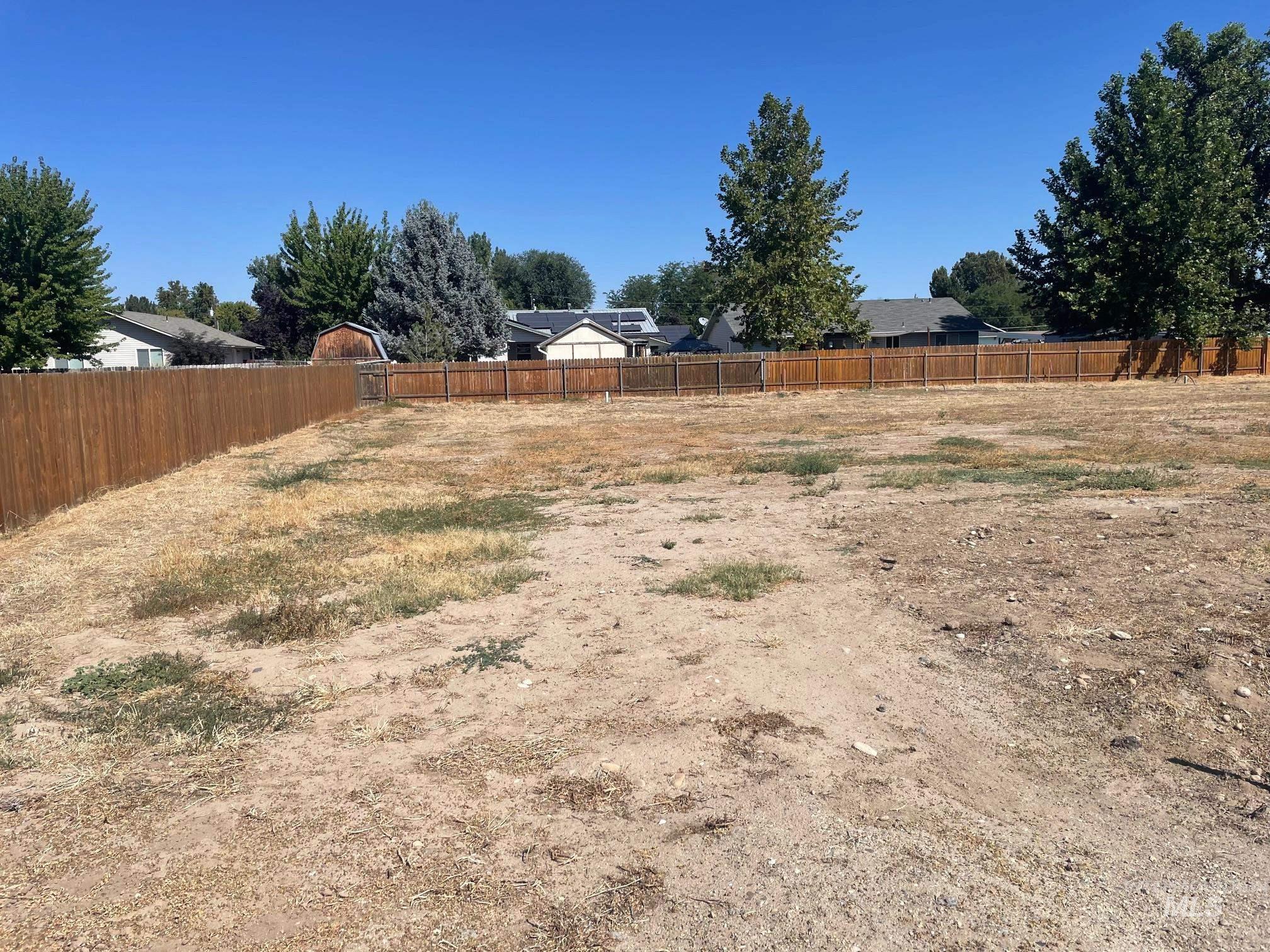 101 N 9th Ave N. Property Photo 1