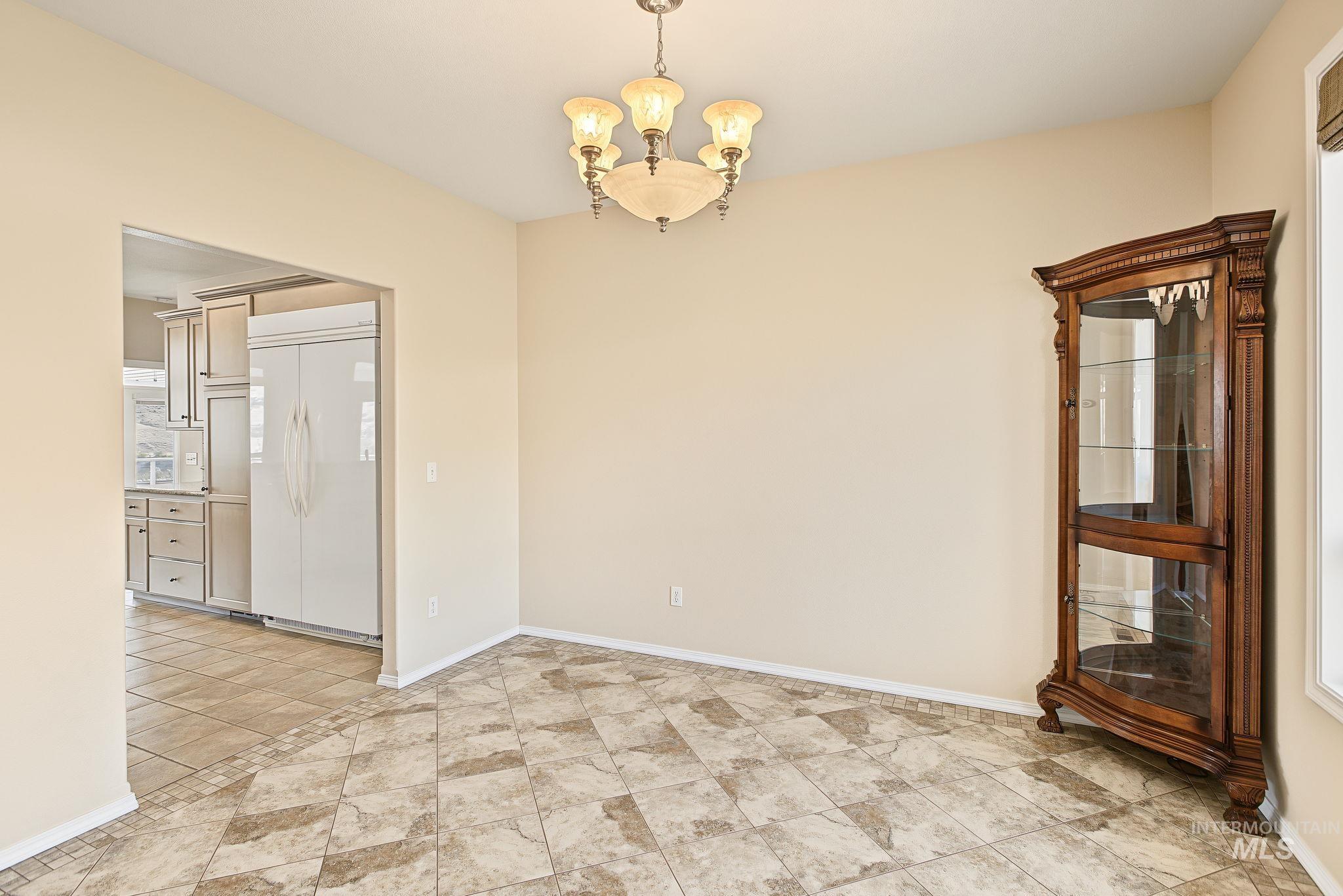33 Riverpointe Dr. Property Photo 23
