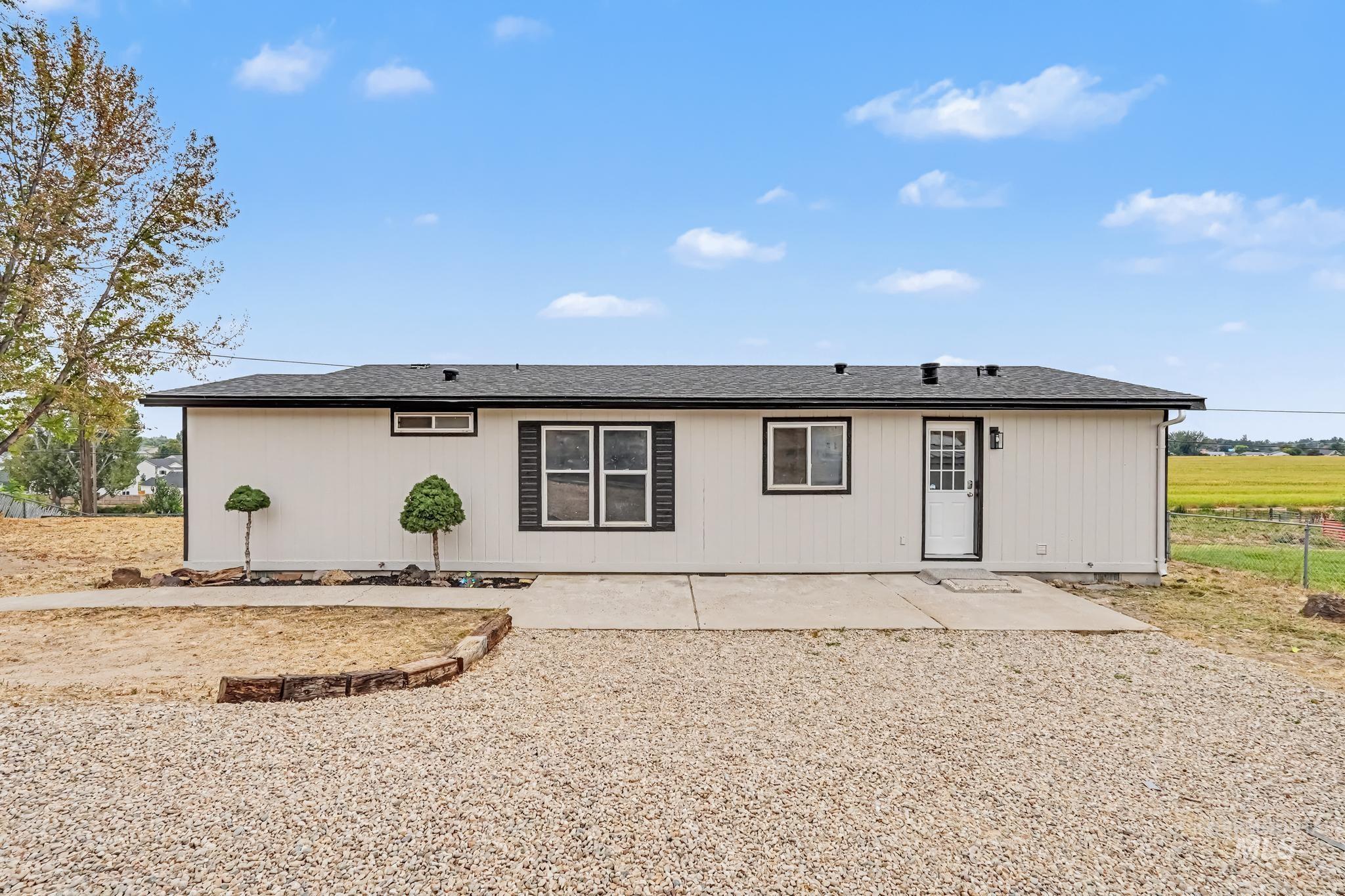 10563 Edgeway Dr Property Photo 1