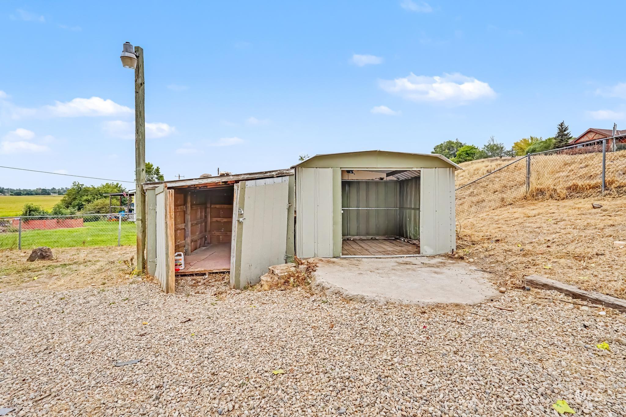 10563 Edgeway Dr Property Photo 4
