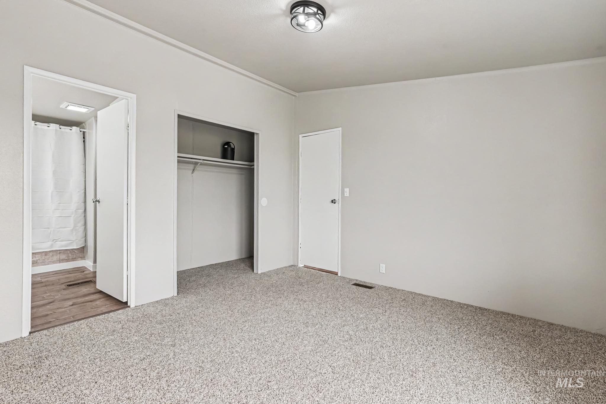 10563 Edgeway Dr Property Photo 21