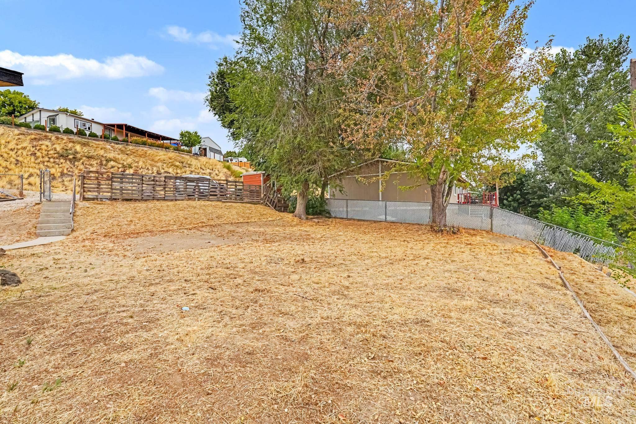 10563 Edgeway Dr Property Photo 24