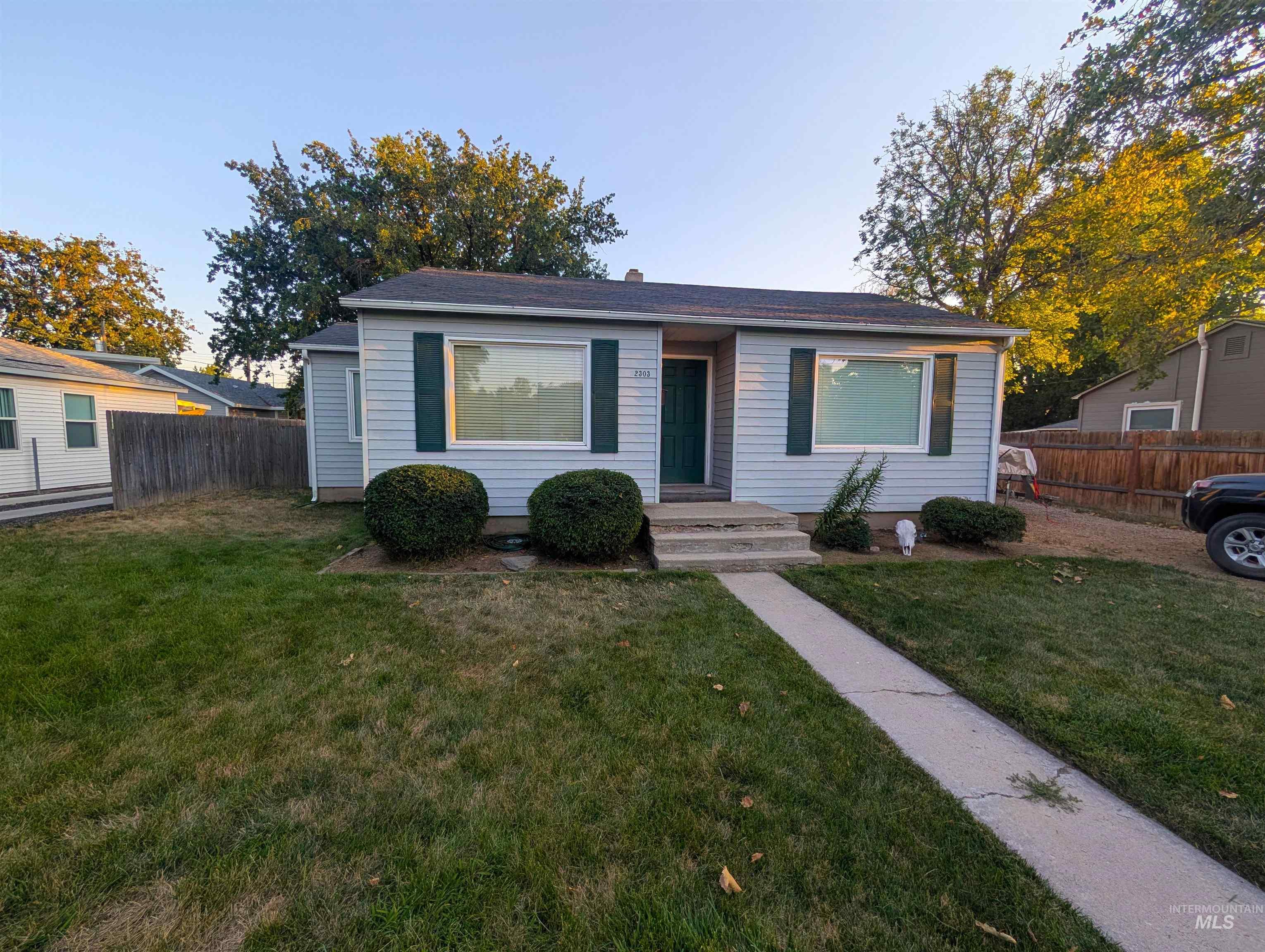 2303 W Judith St Property Photo 1
