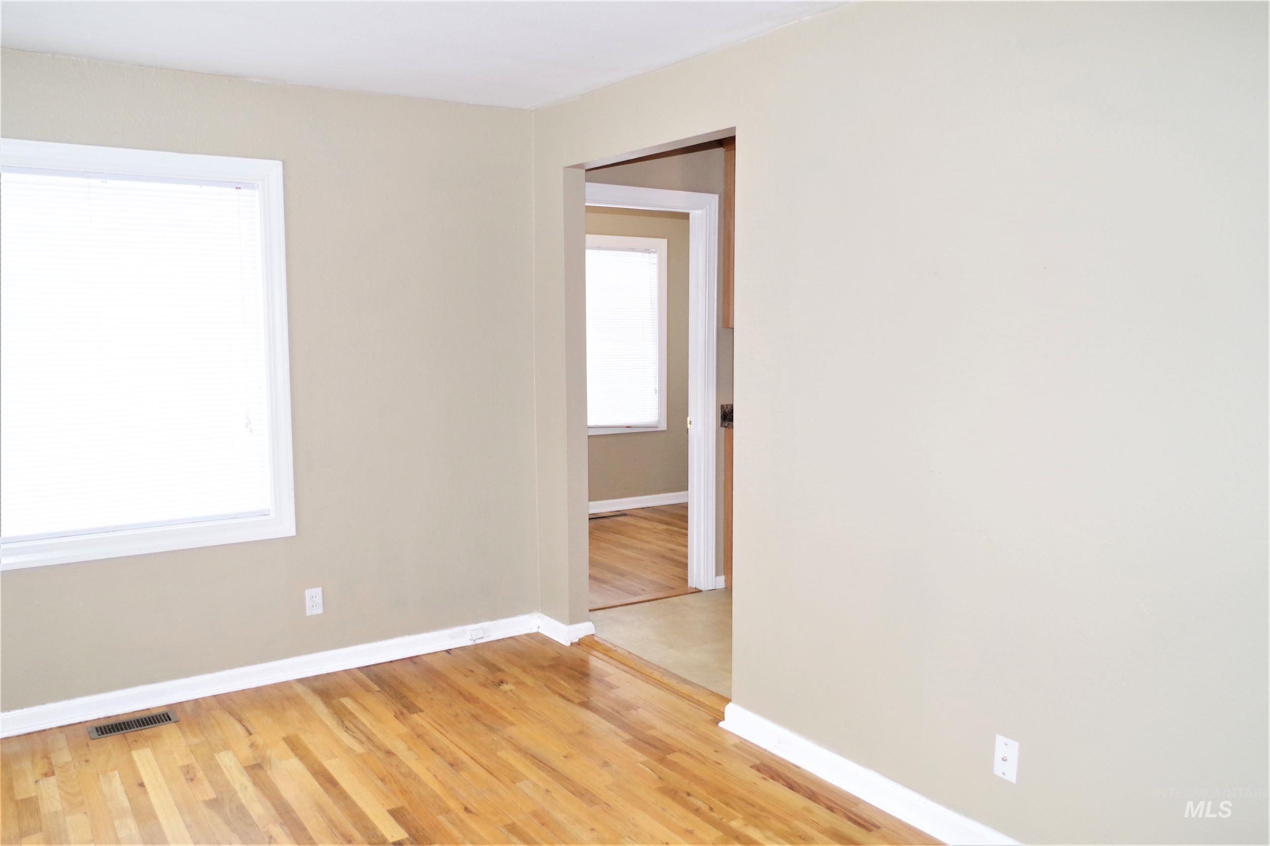 2303 W Judith St Property Photo 5
