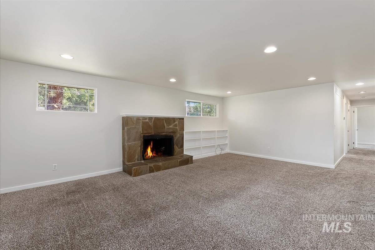 2068 S Crystal Way Property Photo 9
