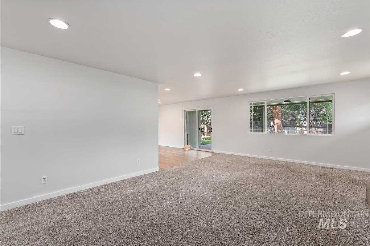 2068 S Crystal Way Property Photo 12