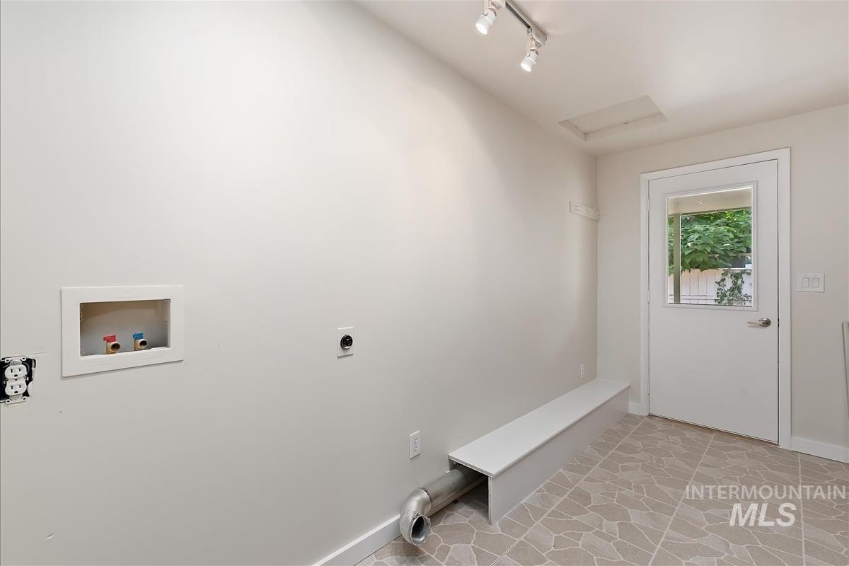 2068 S Crystal Way Property Photo 21