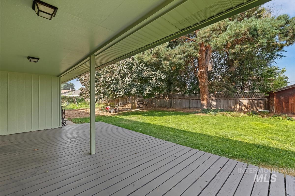 2068 S Crystal Way Property Photo 23