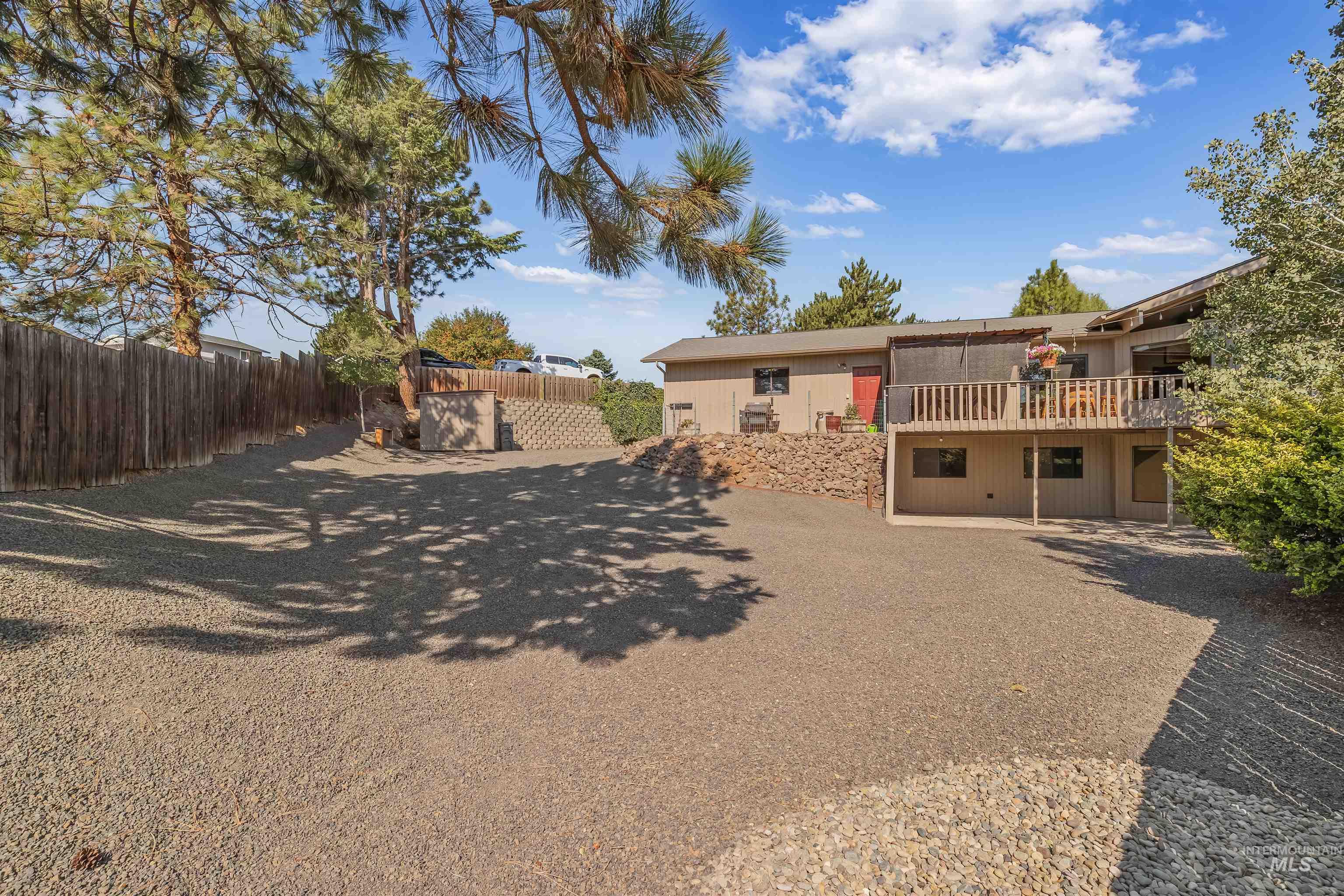 2036 Chukar Ln Property Photo 28