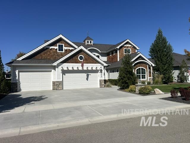 1059 N Luge Ave Property Photo 2