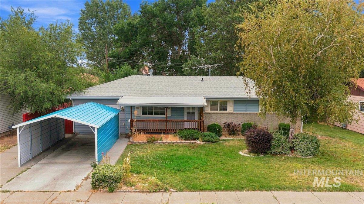 1188 Phelps Dr Property Photo 1