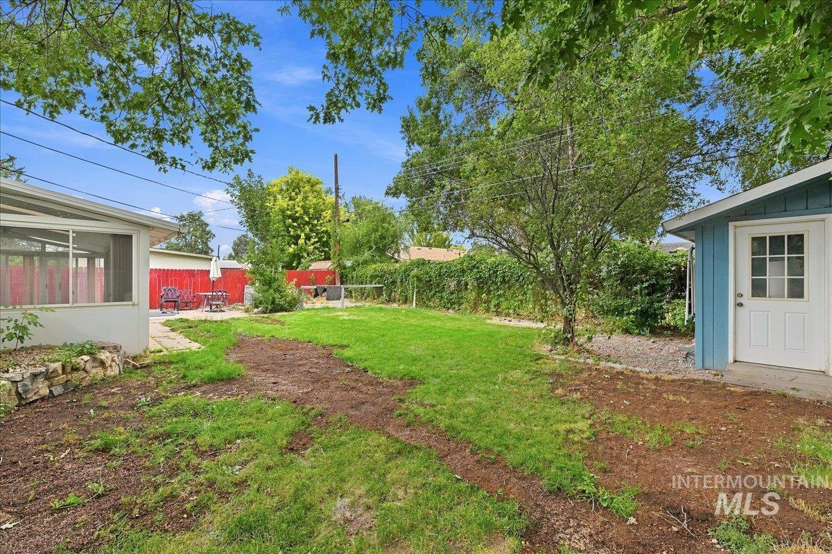 1188 Phelps Dr Property Photo 23