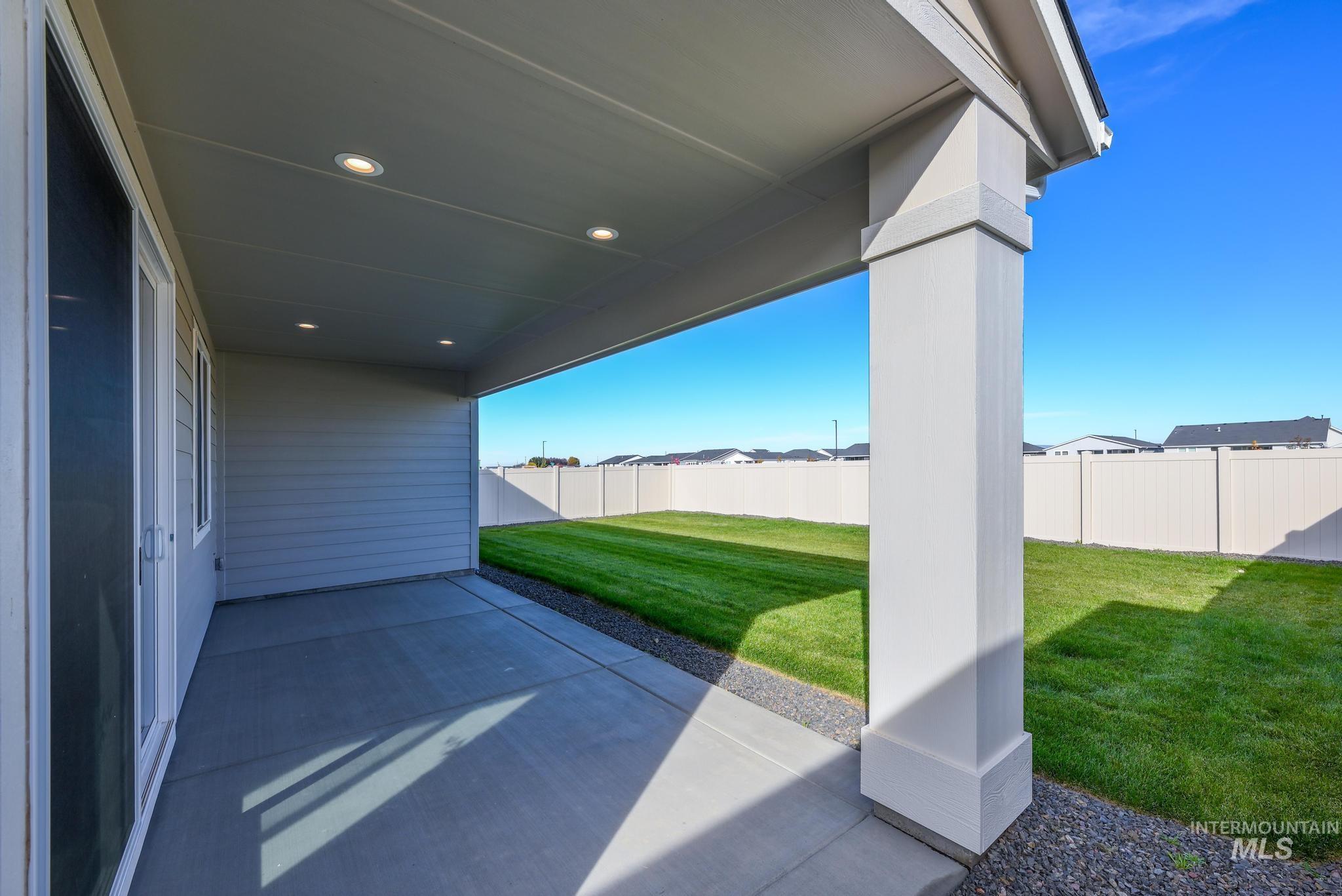 14875 Wing Spread Dr Property Photo 12