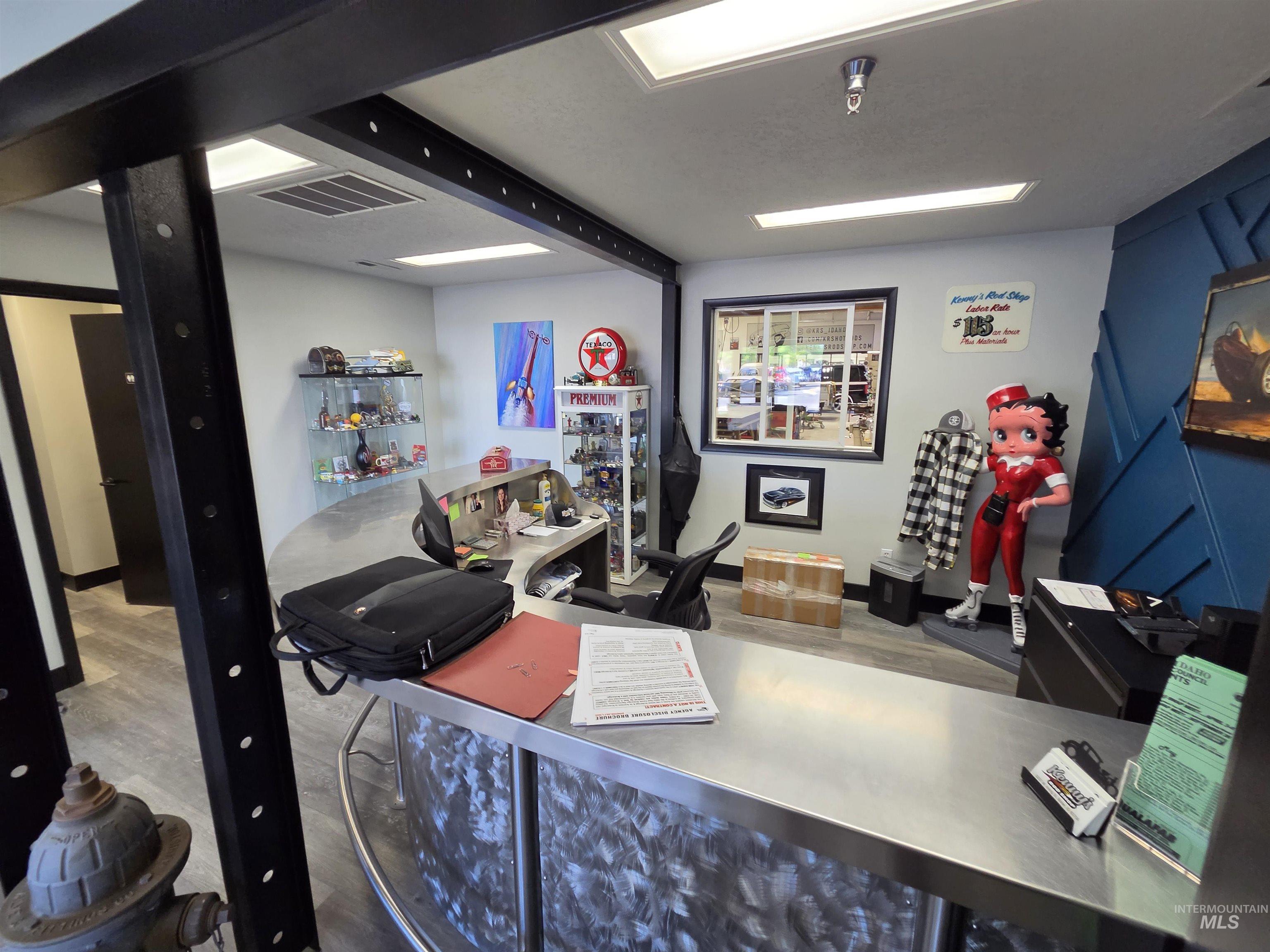 5207 W Irving St Property Photo 12