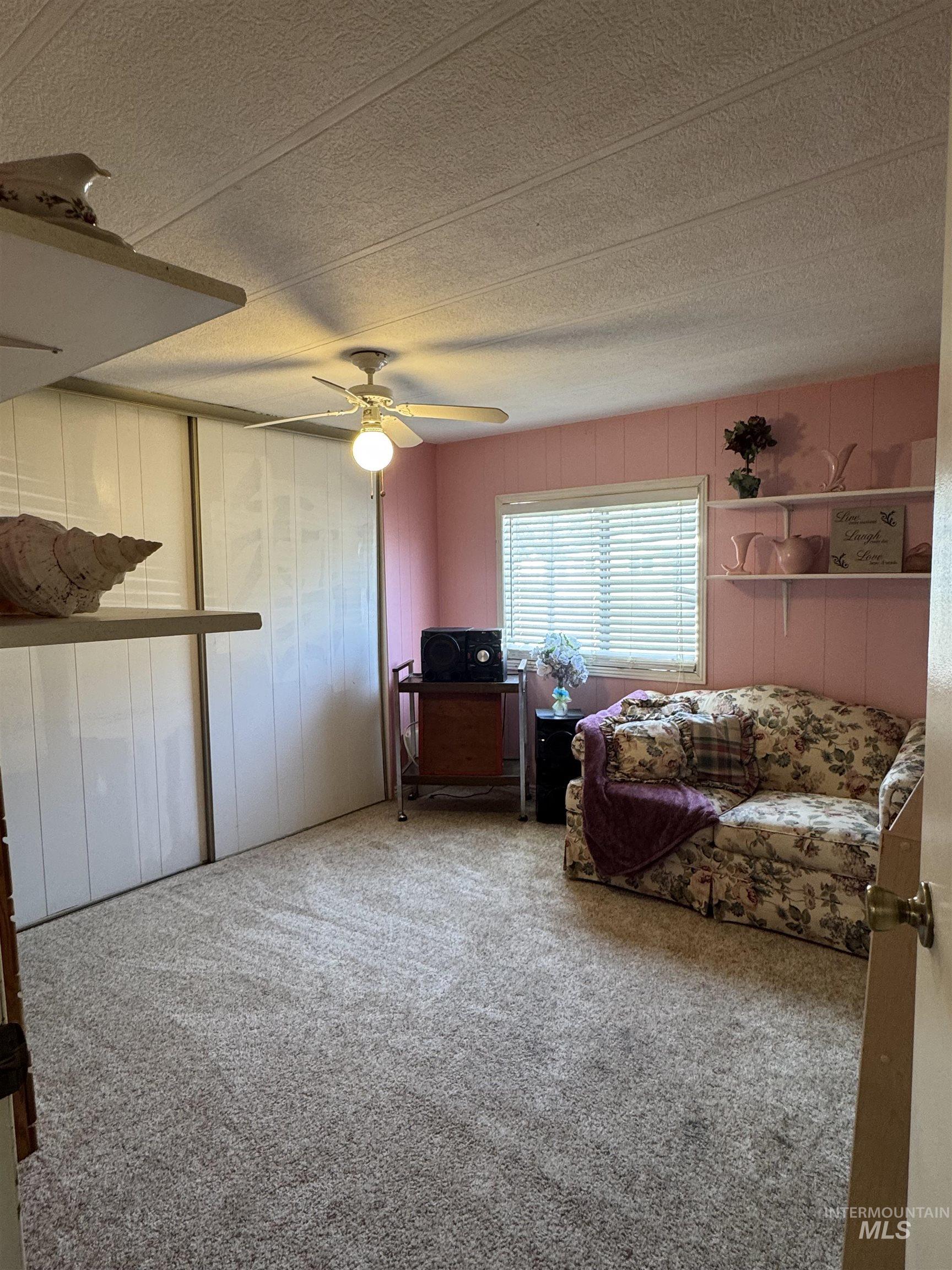 1200 Artesian Rd Property Photo 6