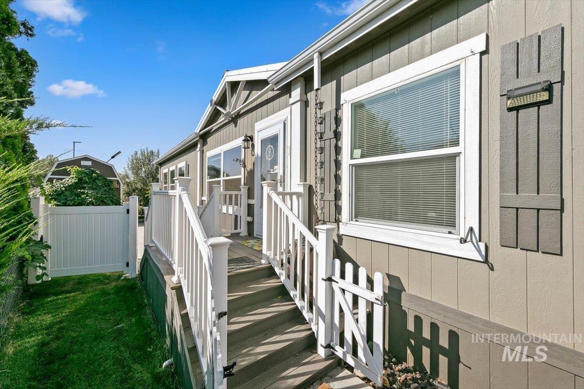 700 E Fairview Ave Spc 14 Property Photo 2