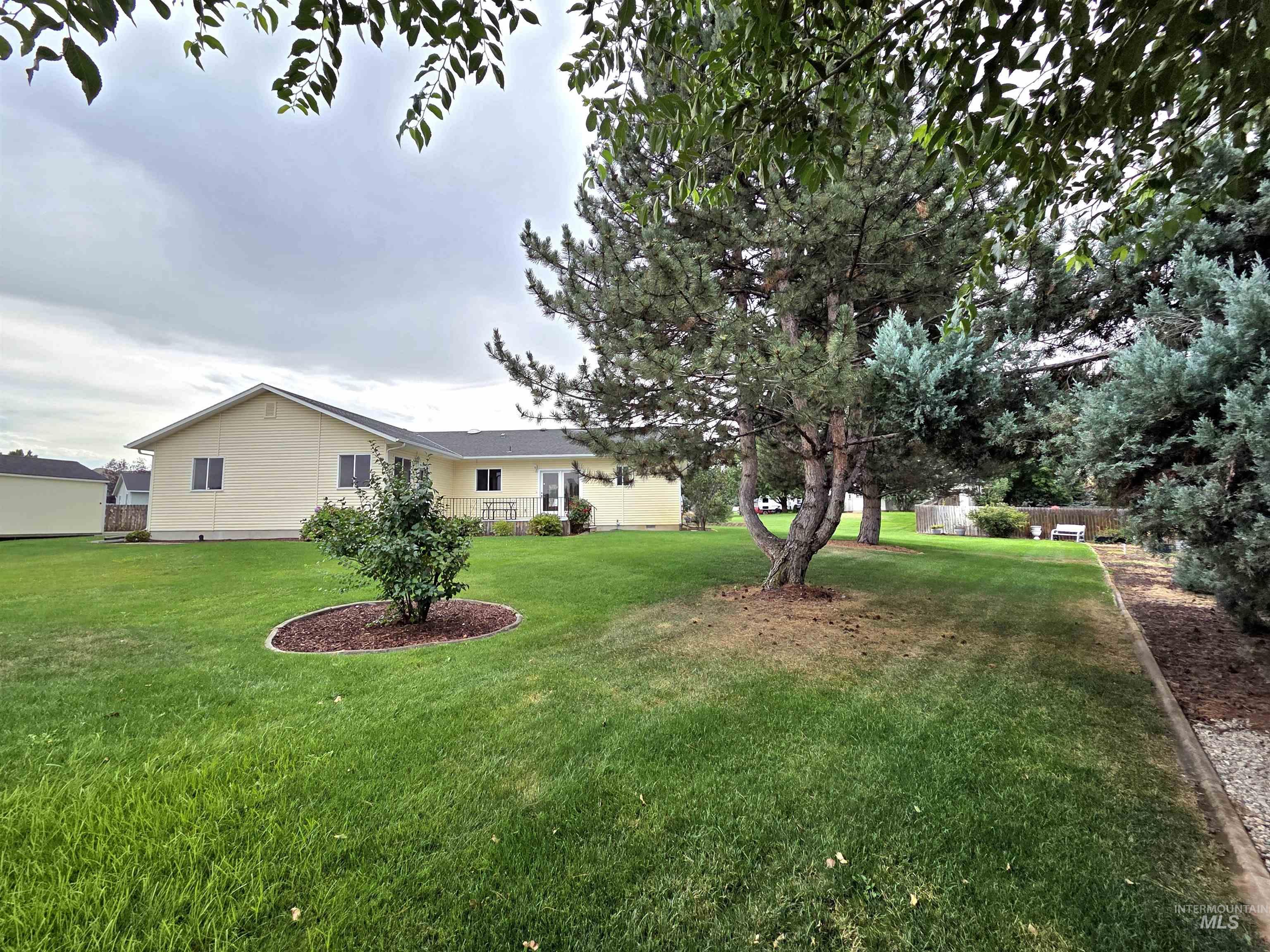 2188 Greenbrier Dr Property Photo 10