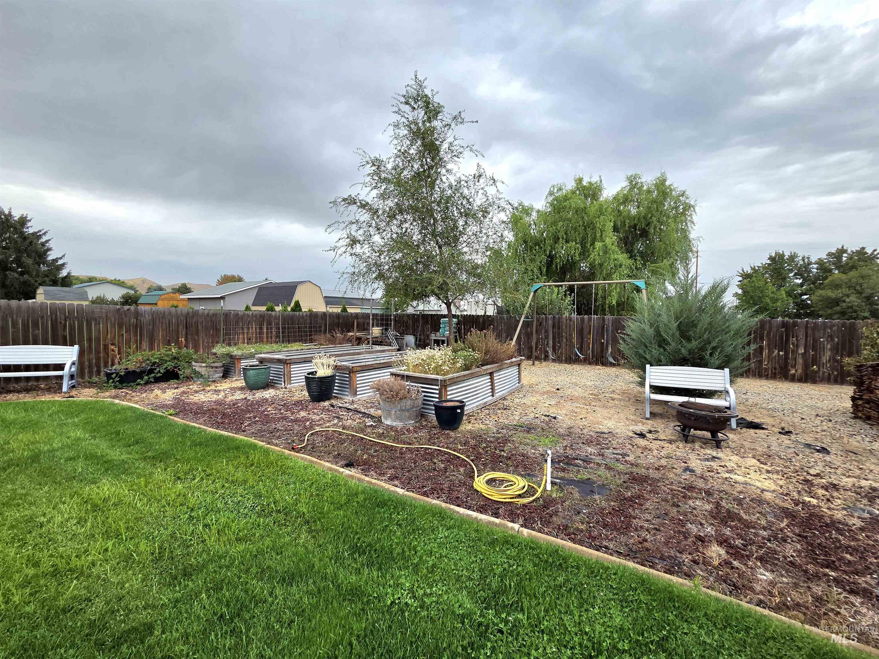 2188 Greenbrier Dr Property Photo 13