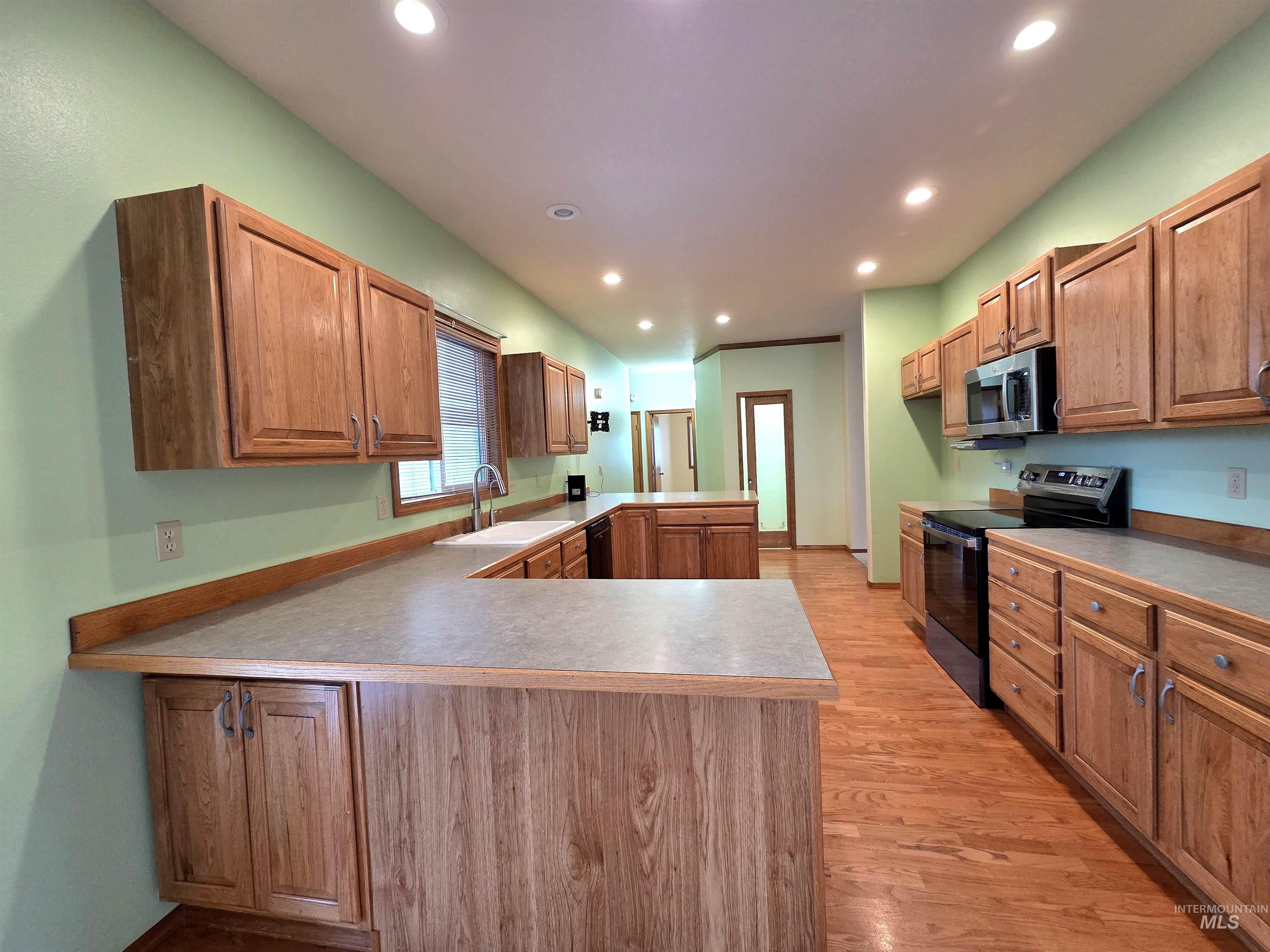 2188 Greenbrier Dr Property Photo 21